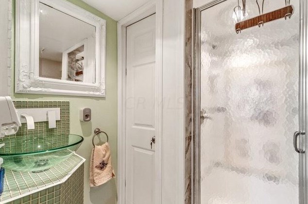 5558 Driftwood Rd, Columbus OH 43229-4459 exterior