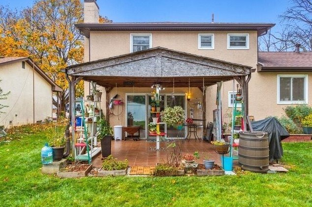 5558 Driftwood Rd, Columbus OH 43229-4459 exterior