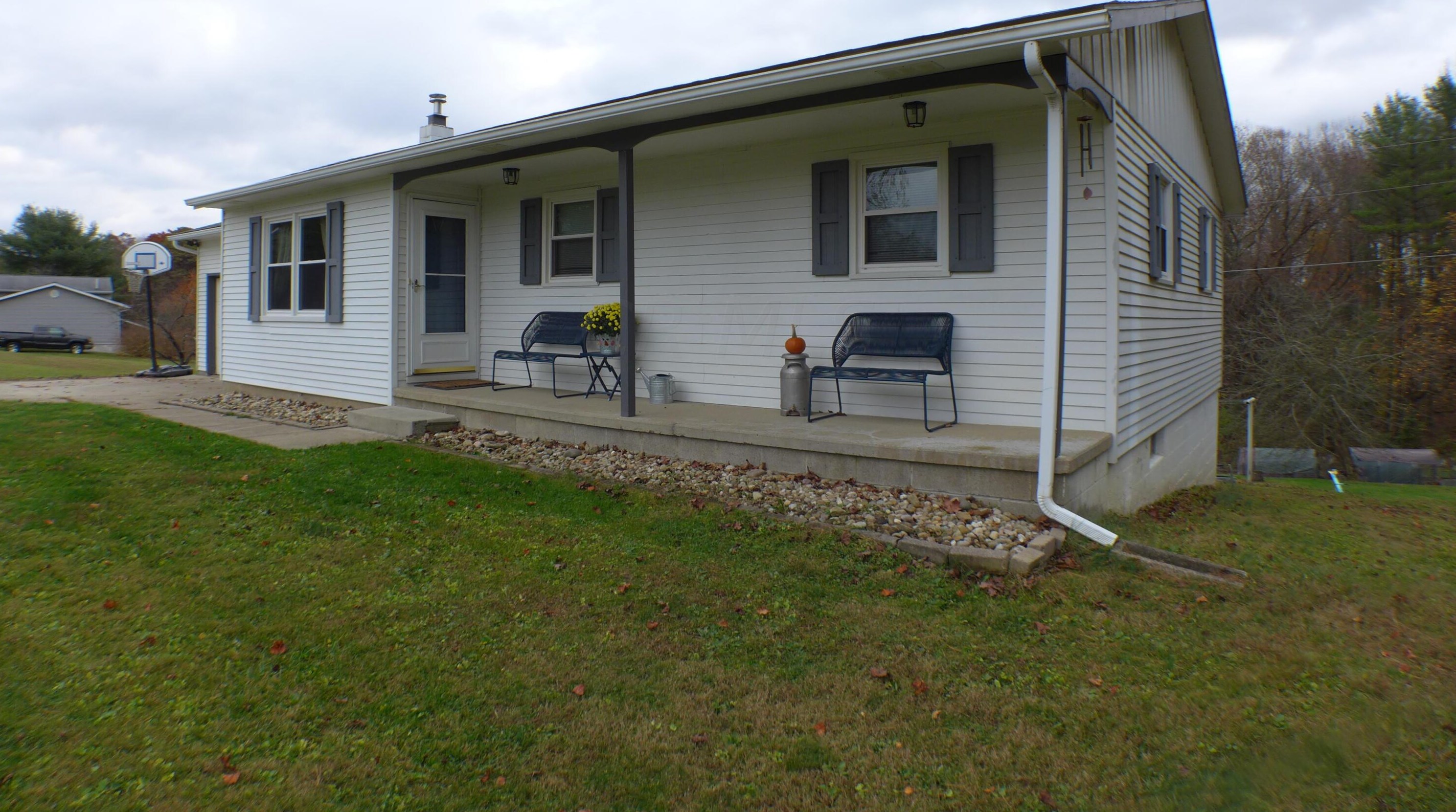 25497 Mundy Rd, Rockbridge, OH 43149-9509