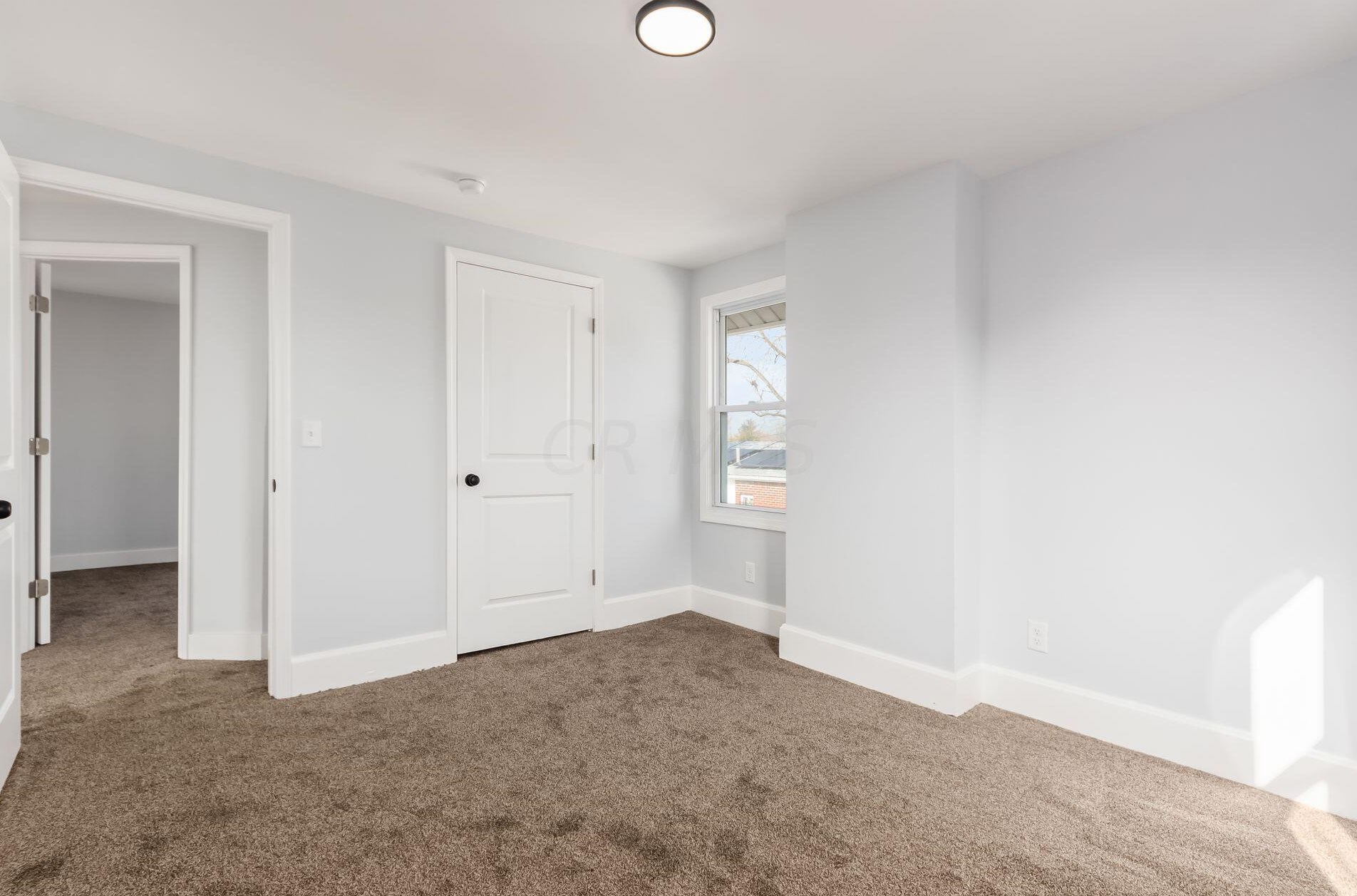 429 Highland Ave, Columbus OH  43204-3445 exterior