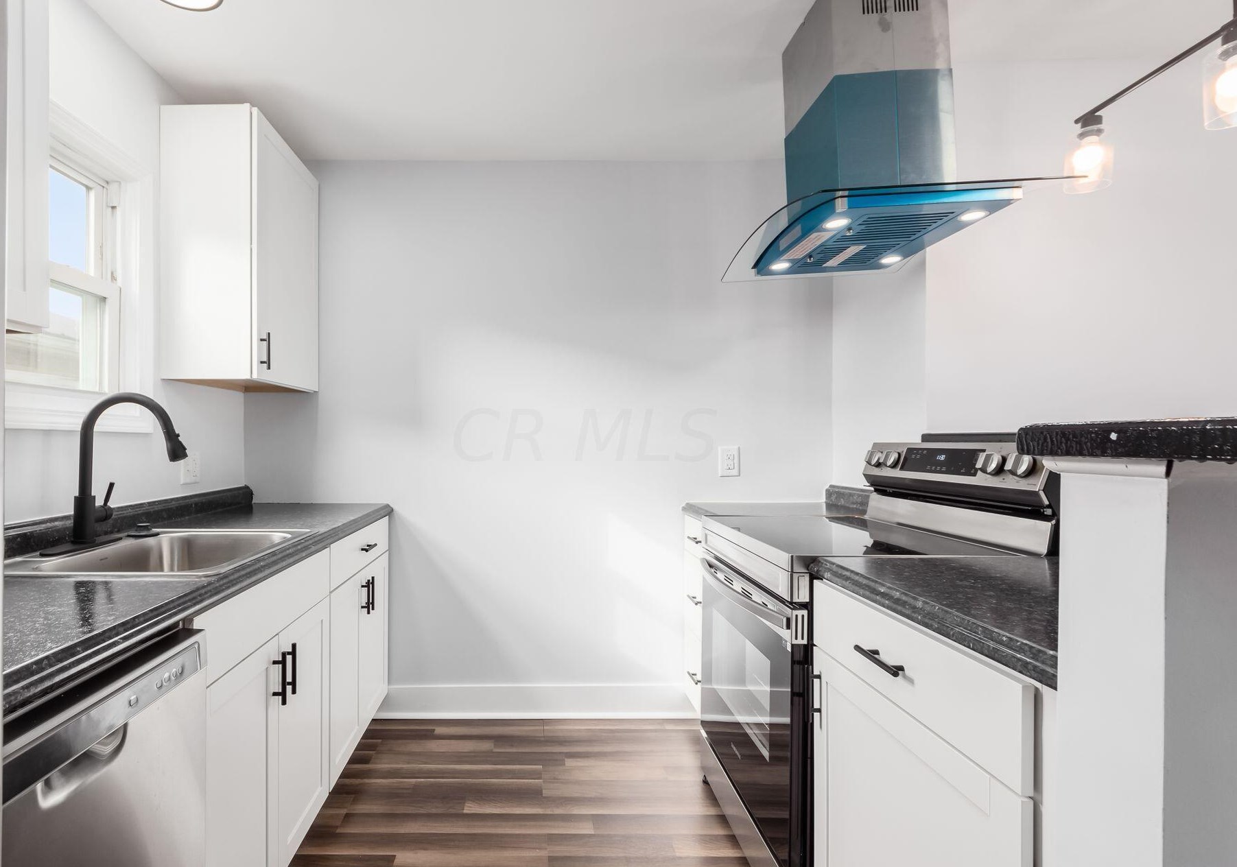 429 Highland Ave, Columbus OH  43204-3445 exterior