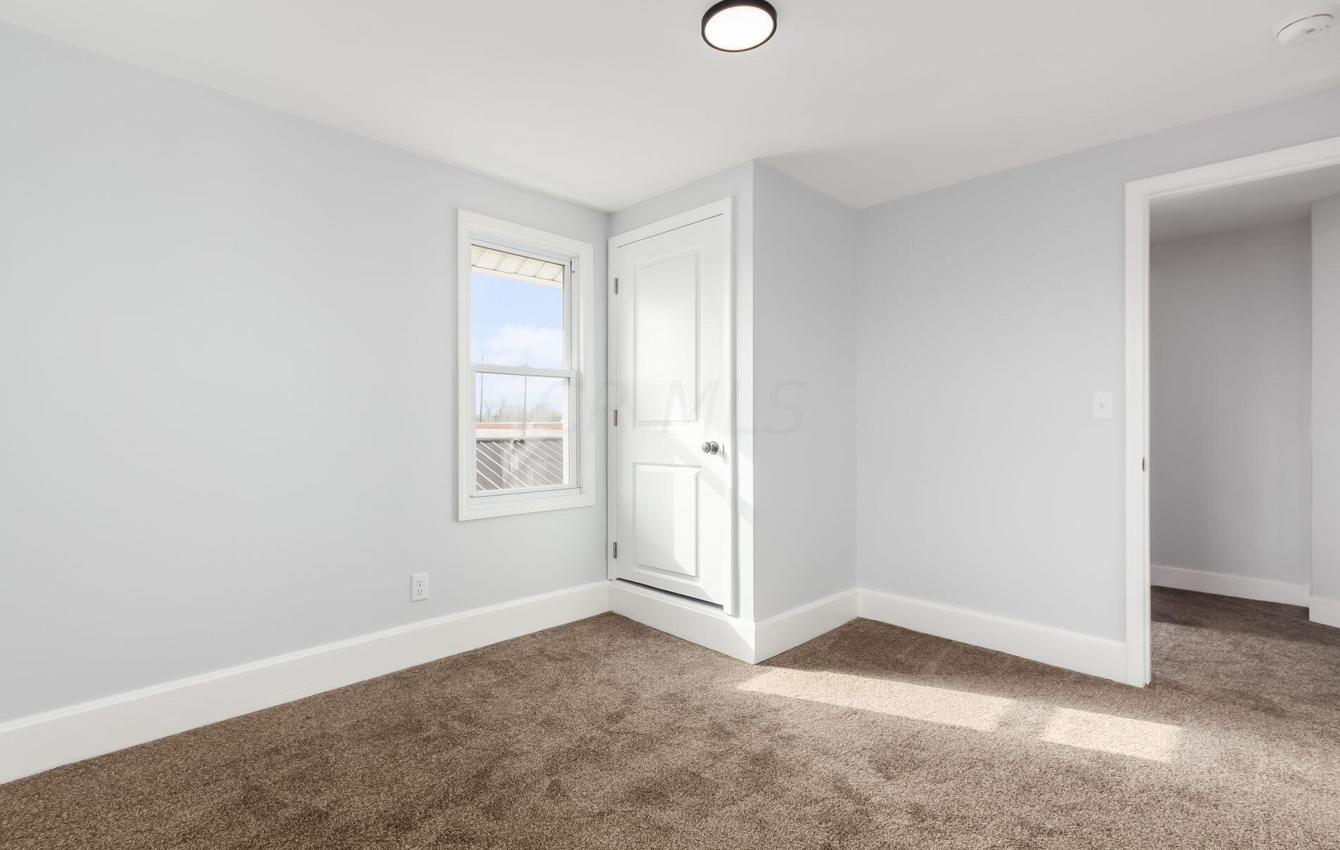 429 Highland Ave, Columbus OH  43204-3445 exterior