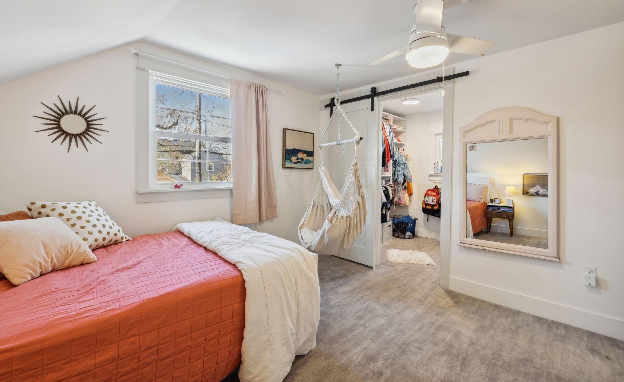 137 Roosevelt Ave, Columbus OH 43209-1160 exterior