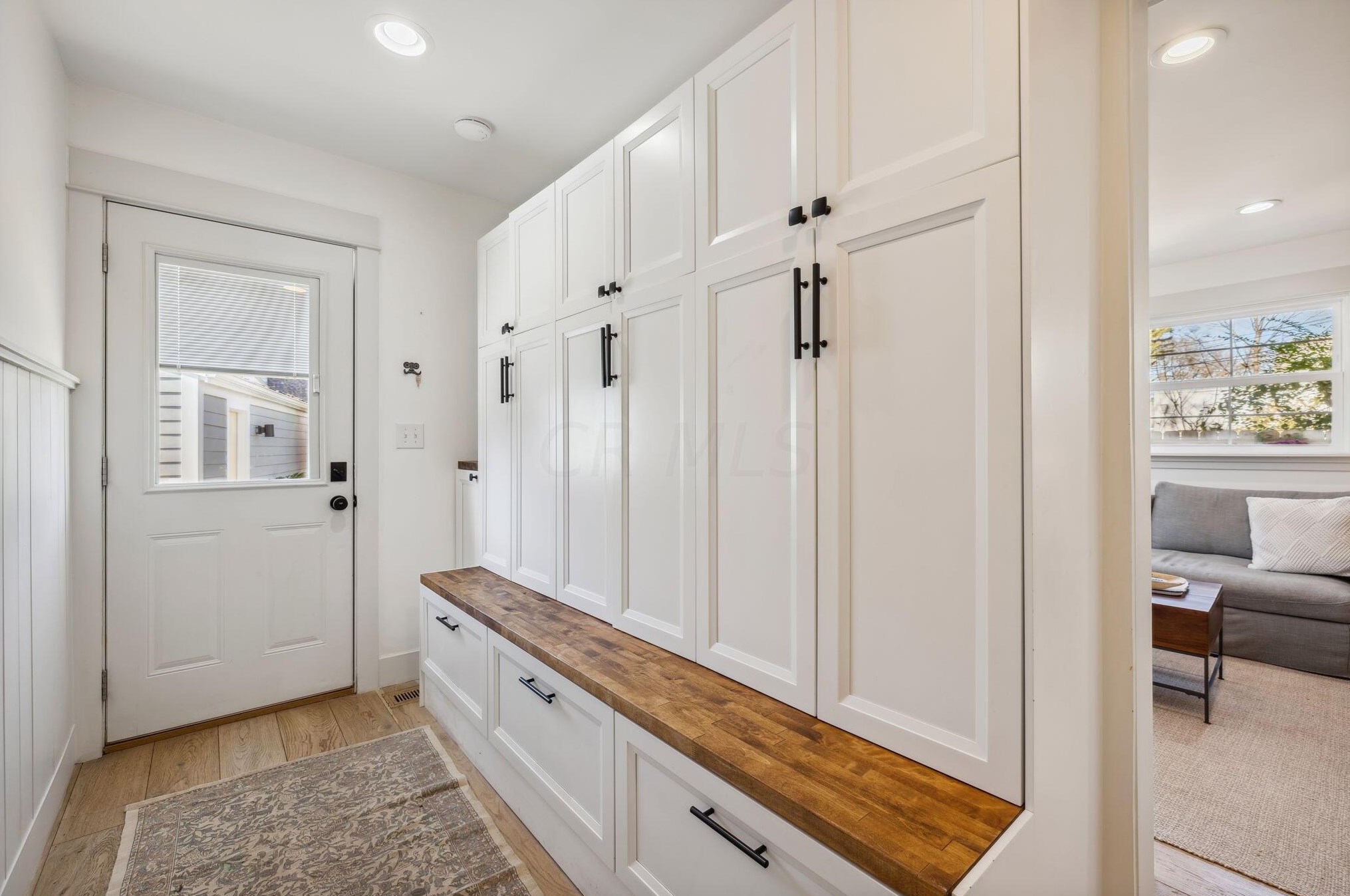 137 Roosevelt Ave, Columbus OH 43209-1160 exterior