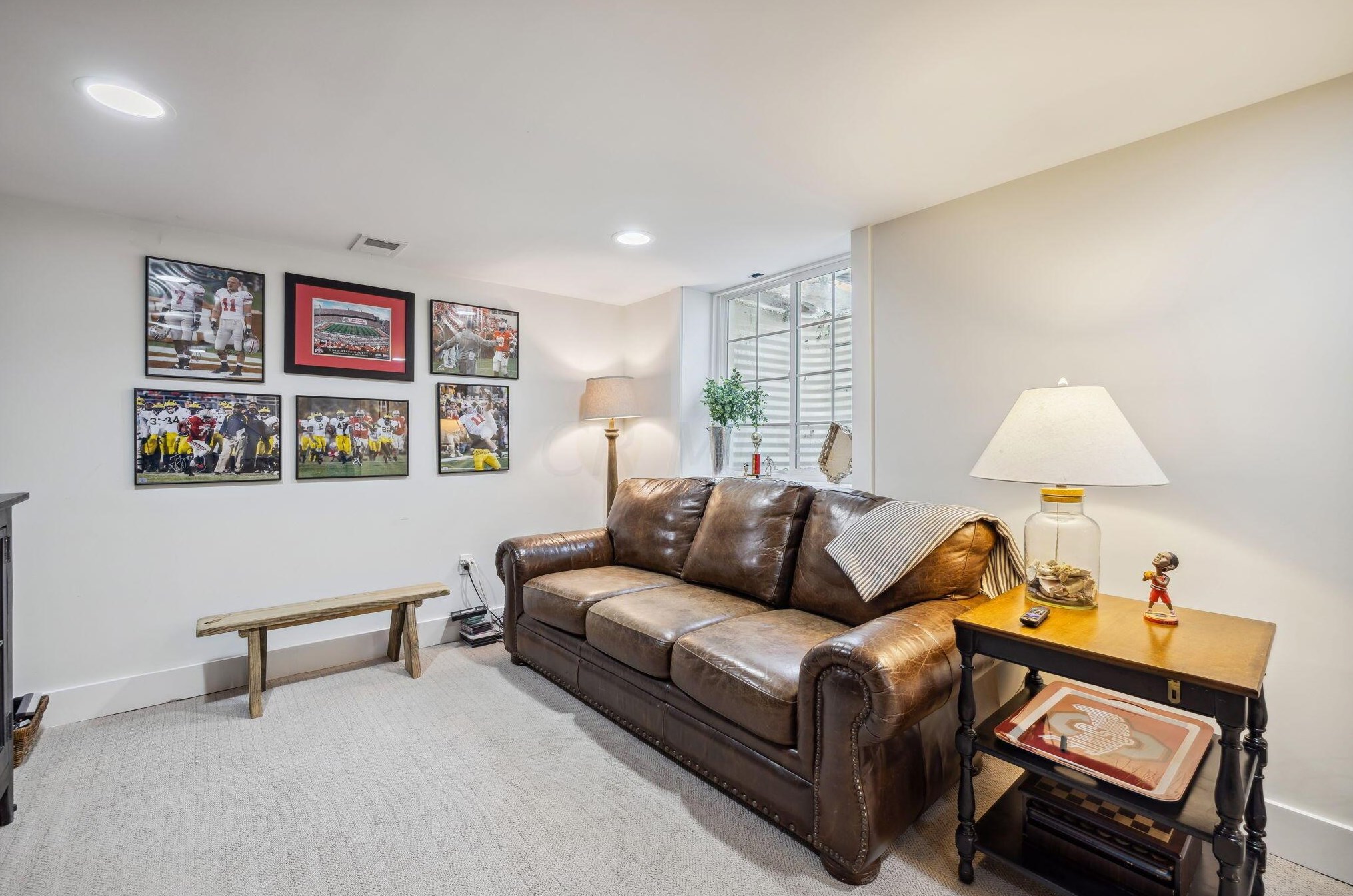 137 Roosevelt Ave, Columbus OH 43209-1160 exterior