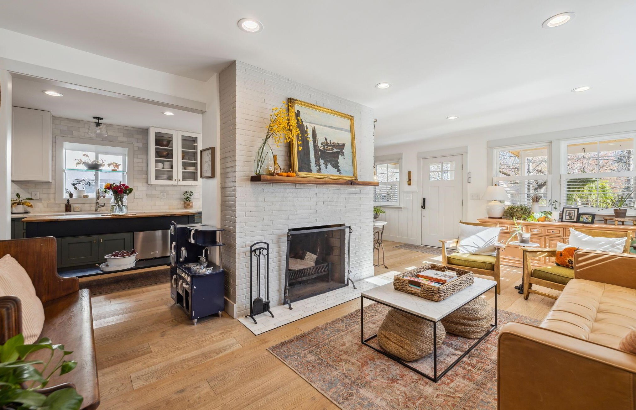 137 Roosevelt Ave, Columbus OH 43209-1160 exterior