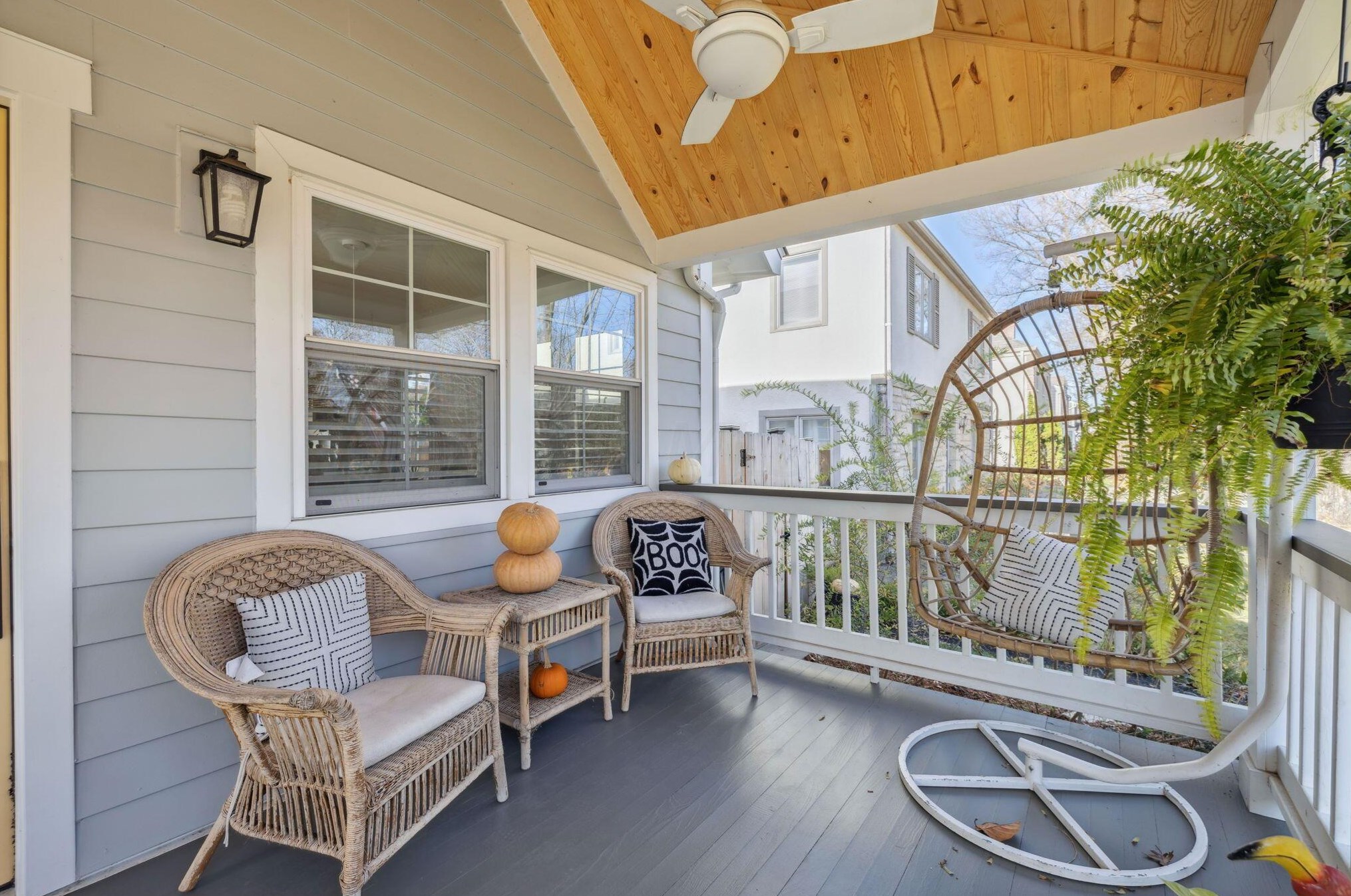 137 Roosevelt Ave, Columbus OH 43209-1160 exterior