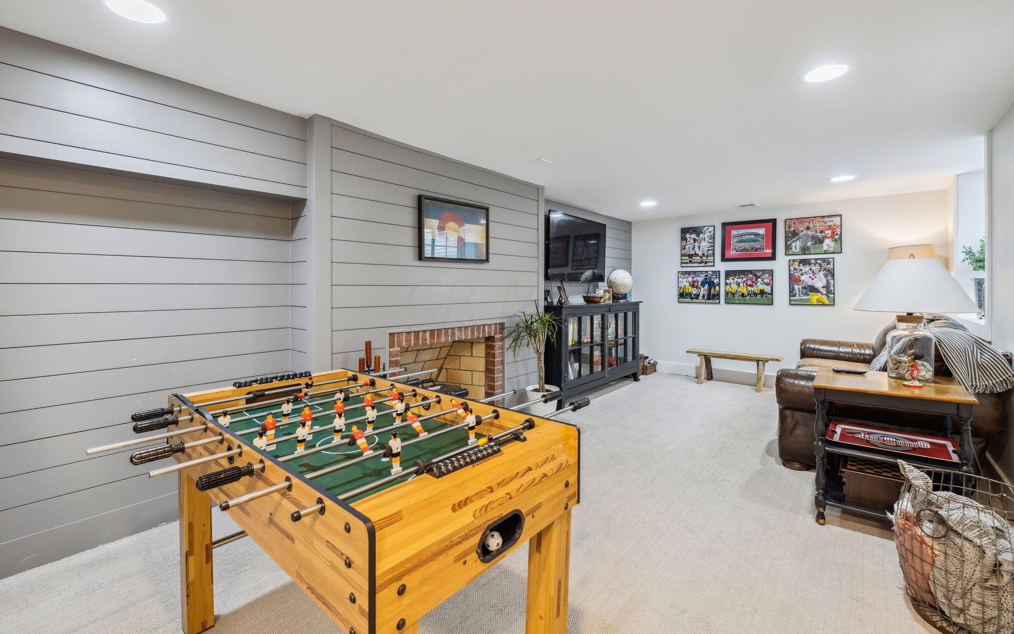 137 Roosevelt Ave, Columbus OH 43209-1160 exterior