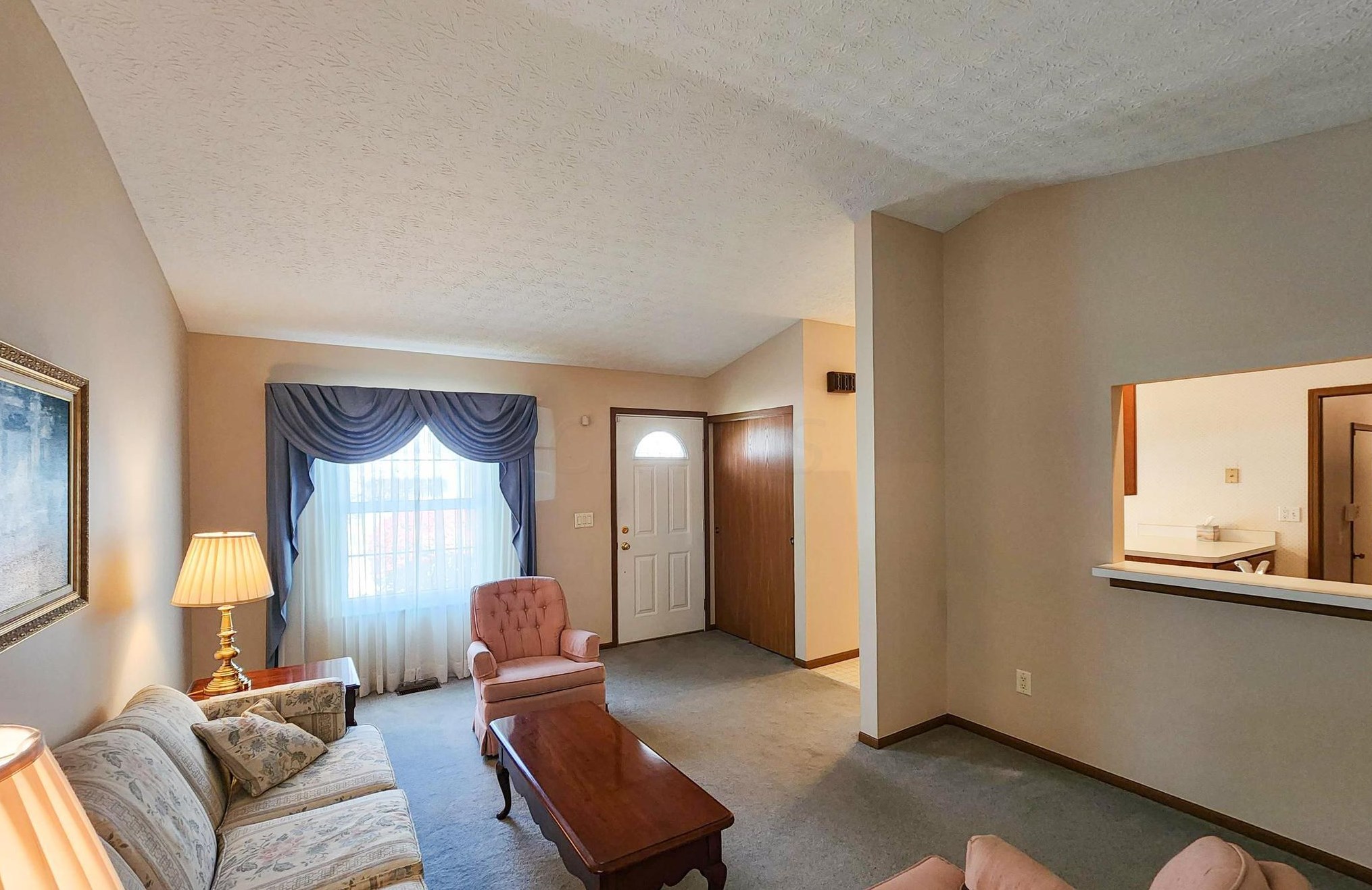 3915 Deer Knl Dr, Columbus OH 43230-4140 exterior