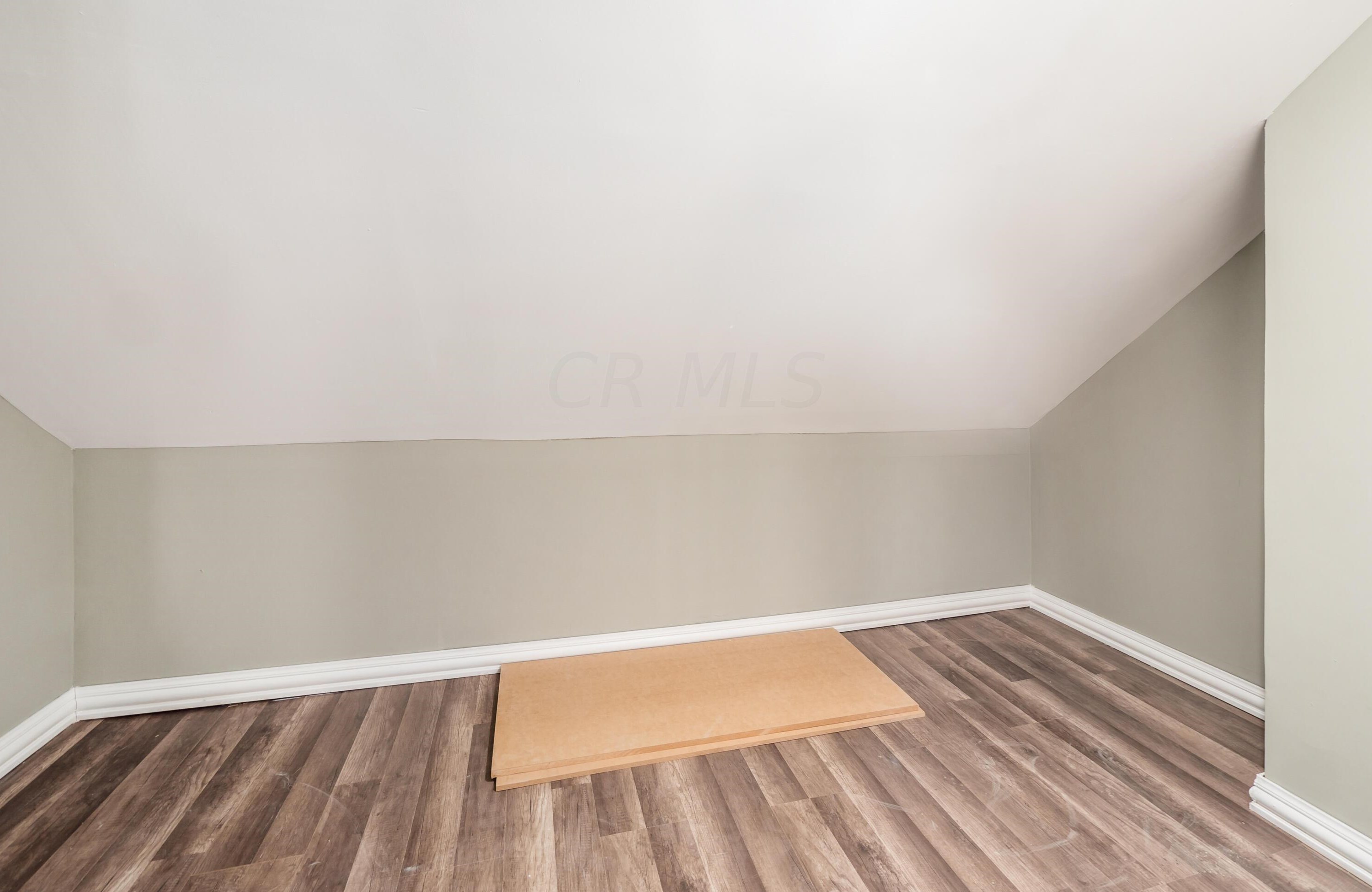 2262 Ridgeway Ave, Columbus OH  43219-2609 exterior