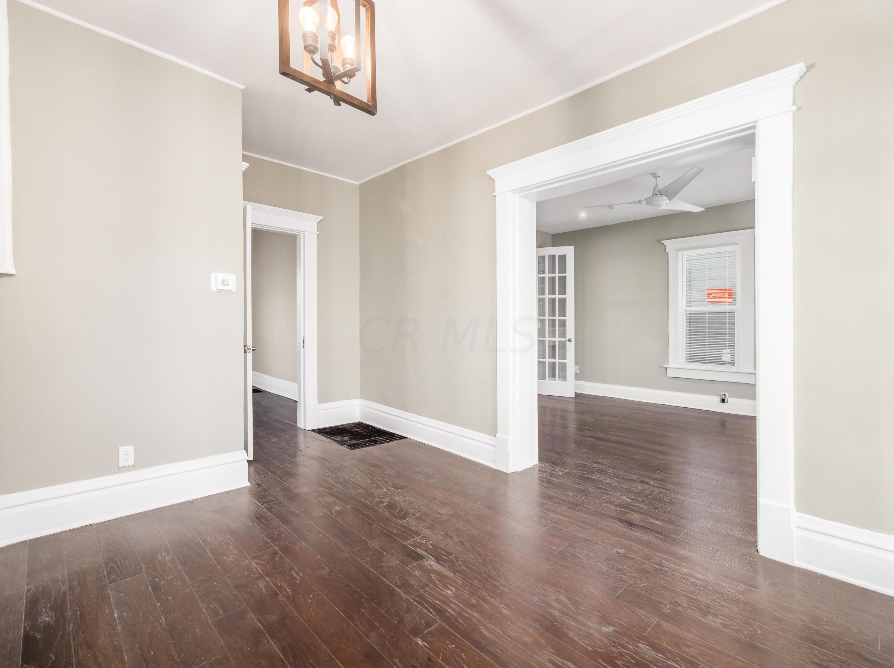 2262 Ridgeway Ave, Columbus OH  43219-2609 exterior