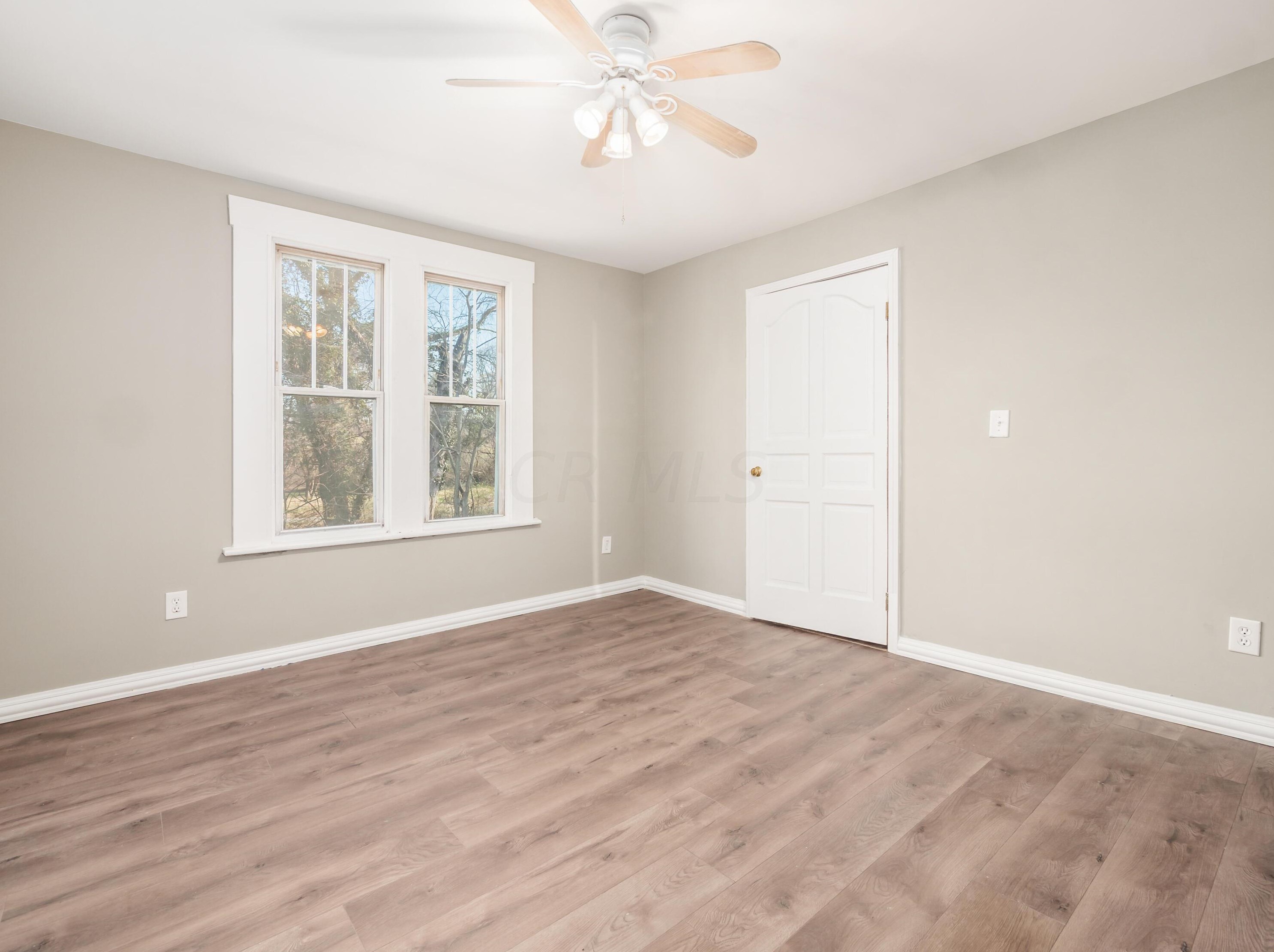 2262 Ridgeway Ave, Columbus OH  43219-2609 exterior