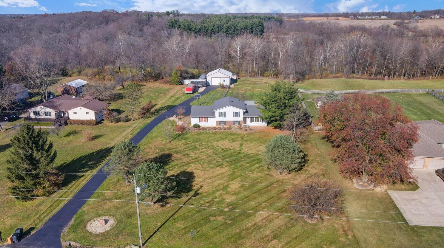1221 Case Rd, Delaware, OH 43015-9019