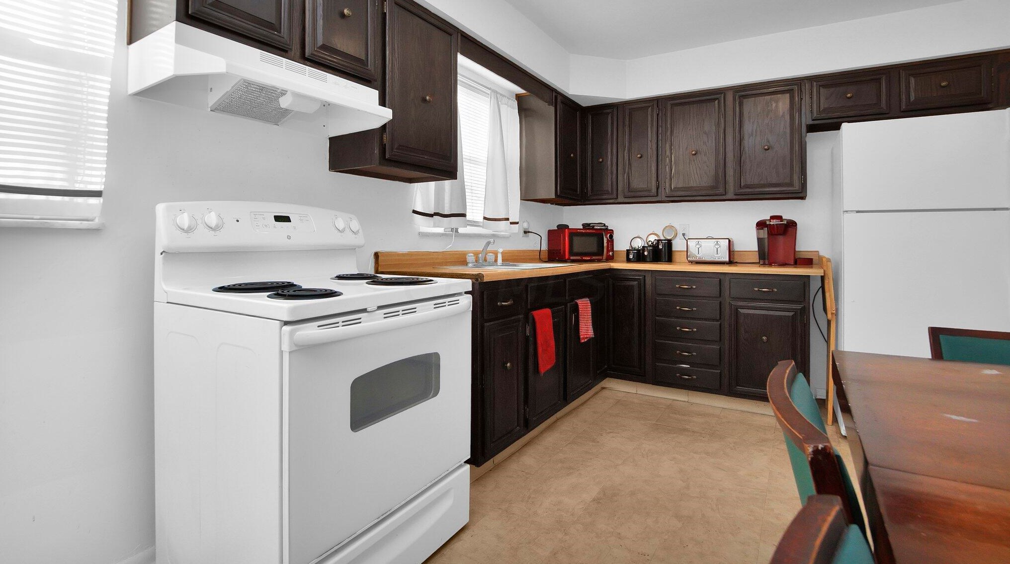 1151 Beechwood Rd, Columbus OH 43227-2008 exterior