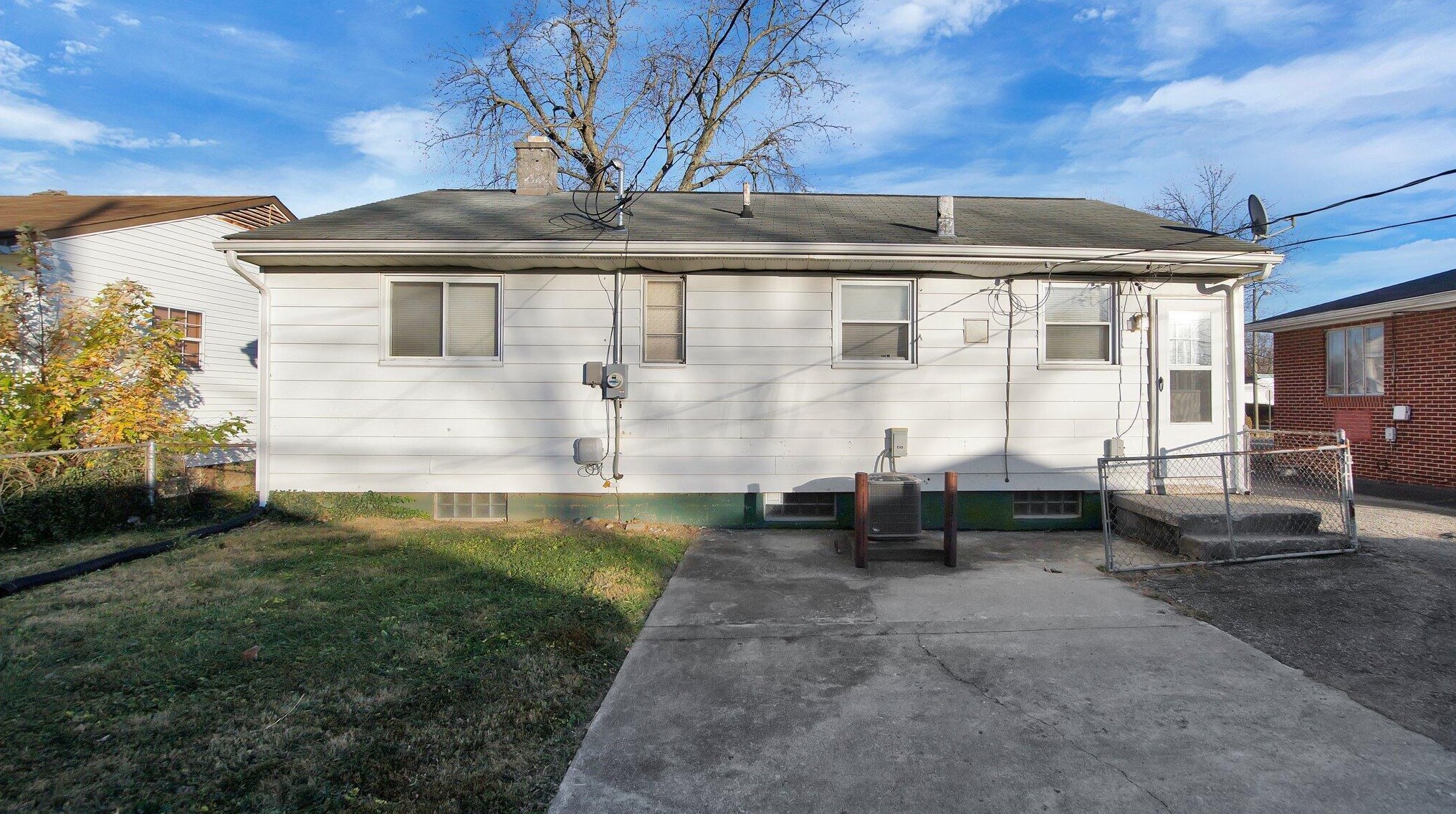 1151 Beechwood Rd, Columbus OH 43227-2008 exterior