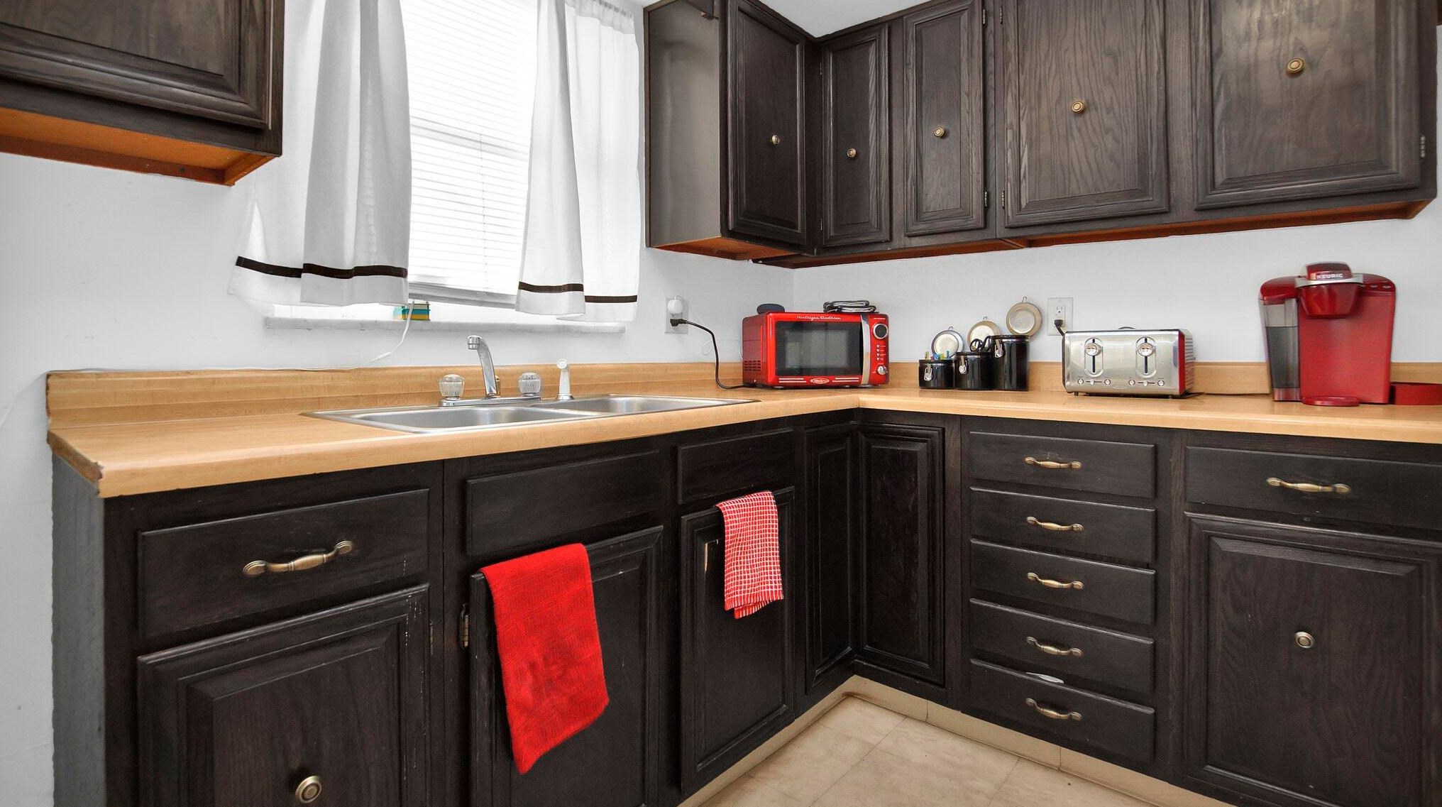 1151 Beechwood Rd, Columbus OH 43227-2008 exterior