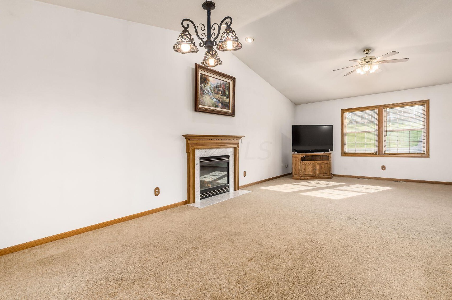 3797 Glenwillow Dr, Nashport, OH 43830