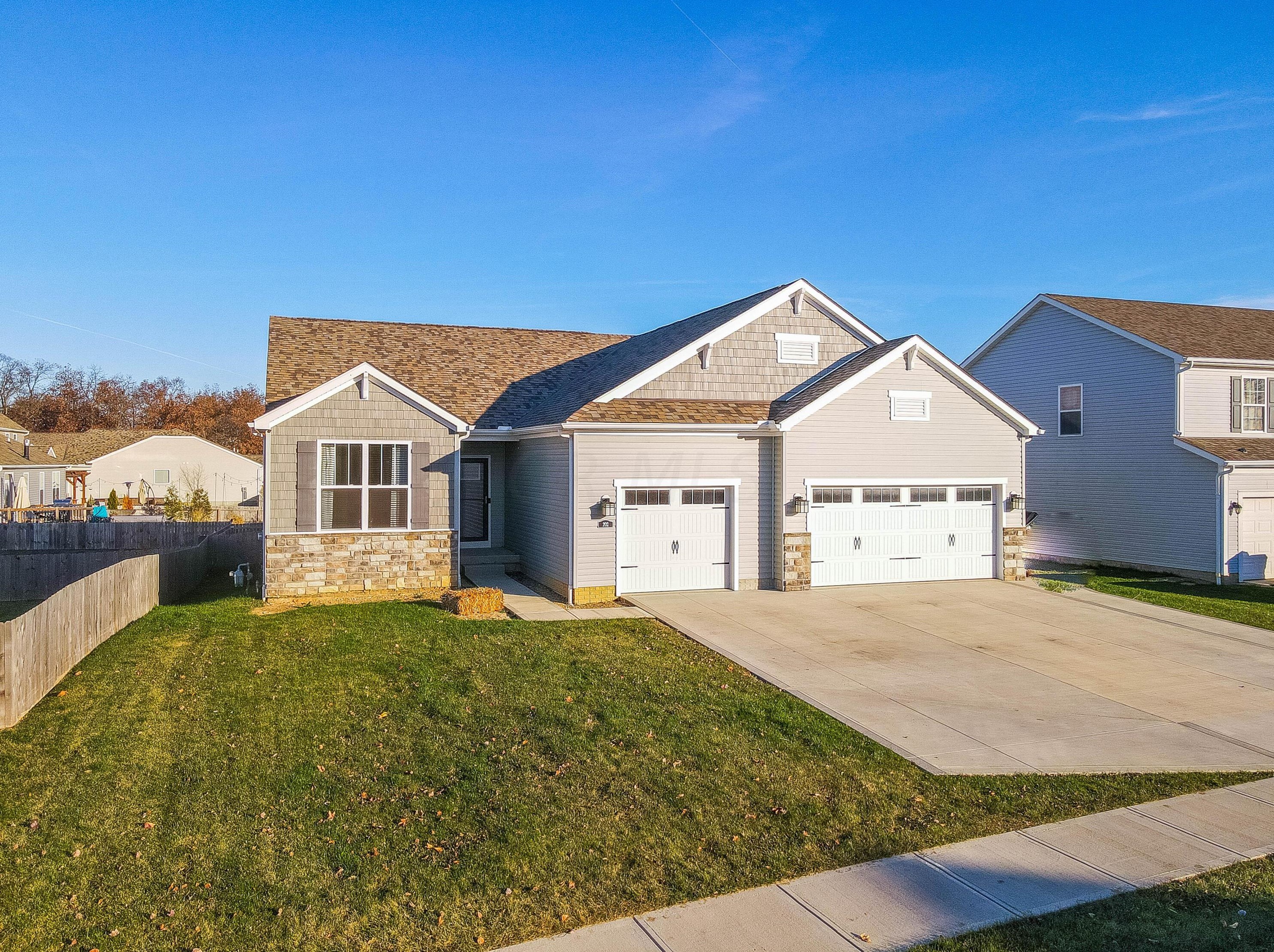 202 Red Oak Pass, Commercial Point, OH 43116