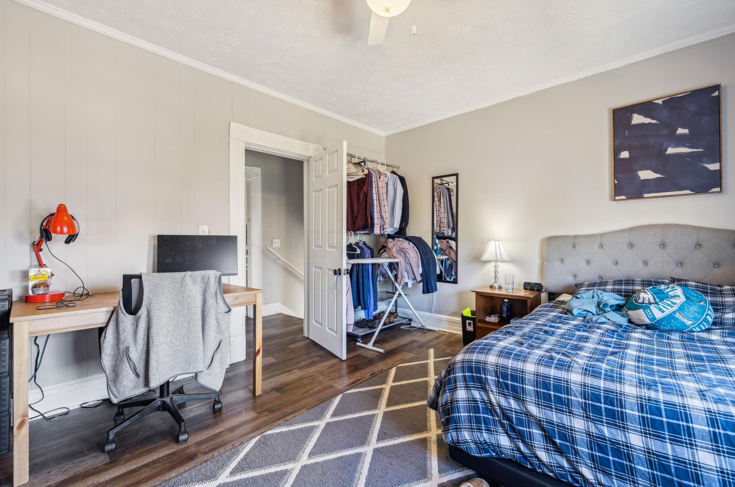 286 Skidmore St, Columbus OH 43215-4473 exterior