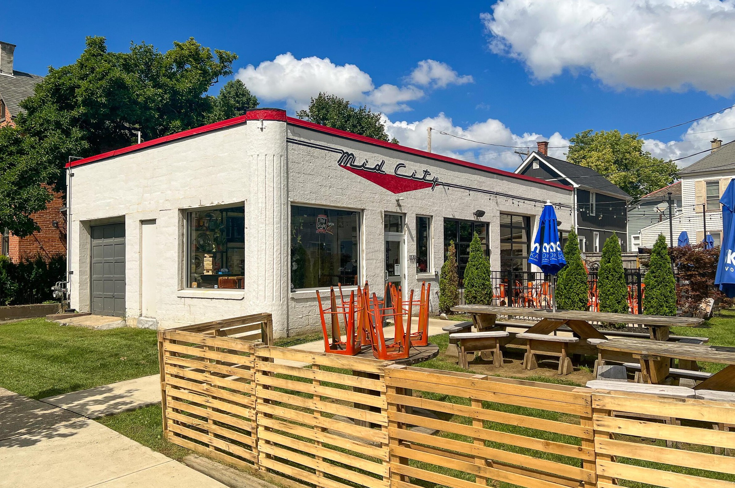 221 Morrill Ave, Columbus OH 43207-1110 exterior