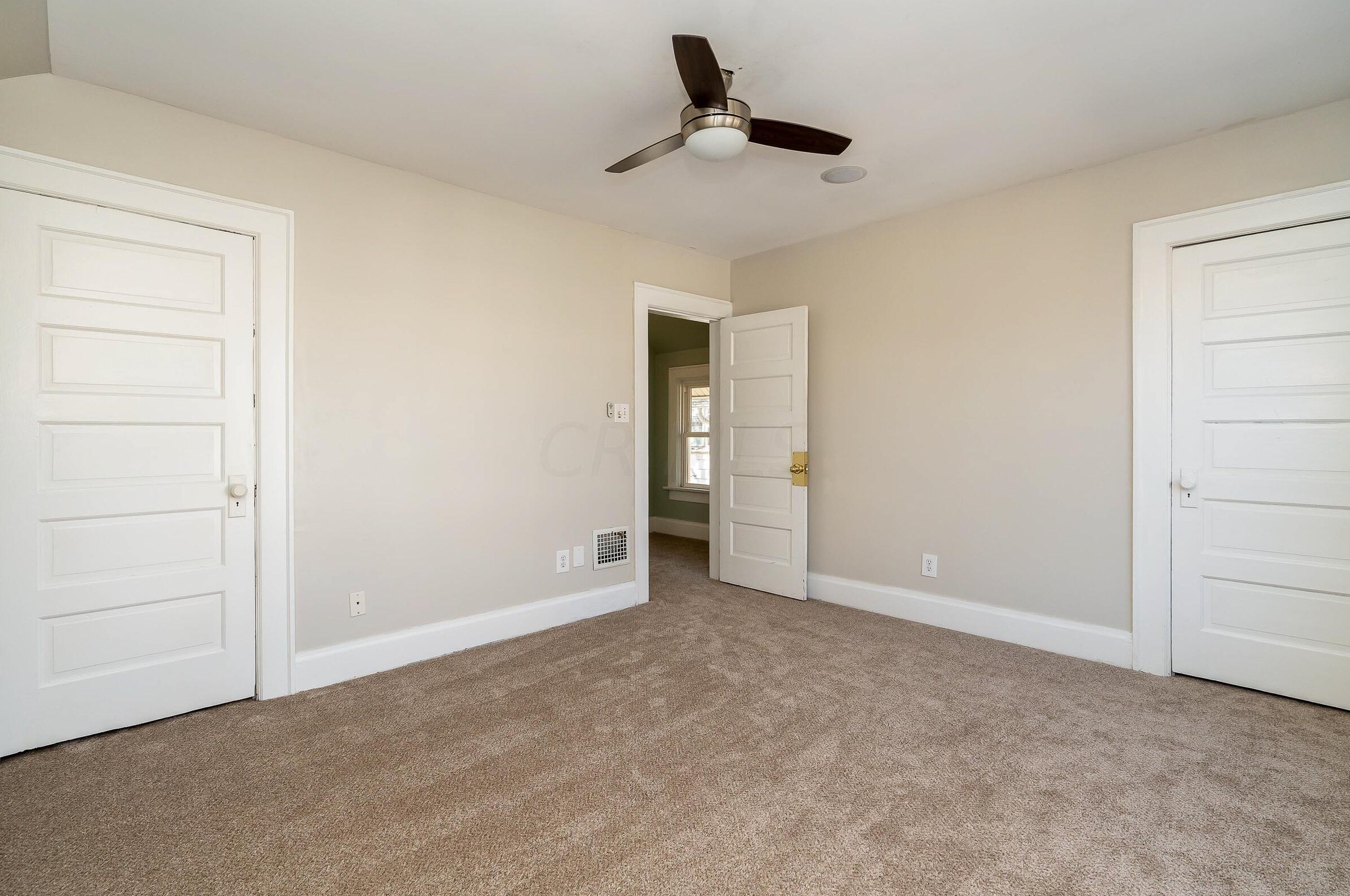 221 Morrill Ave, Columbus OH 43207-1110 exterior