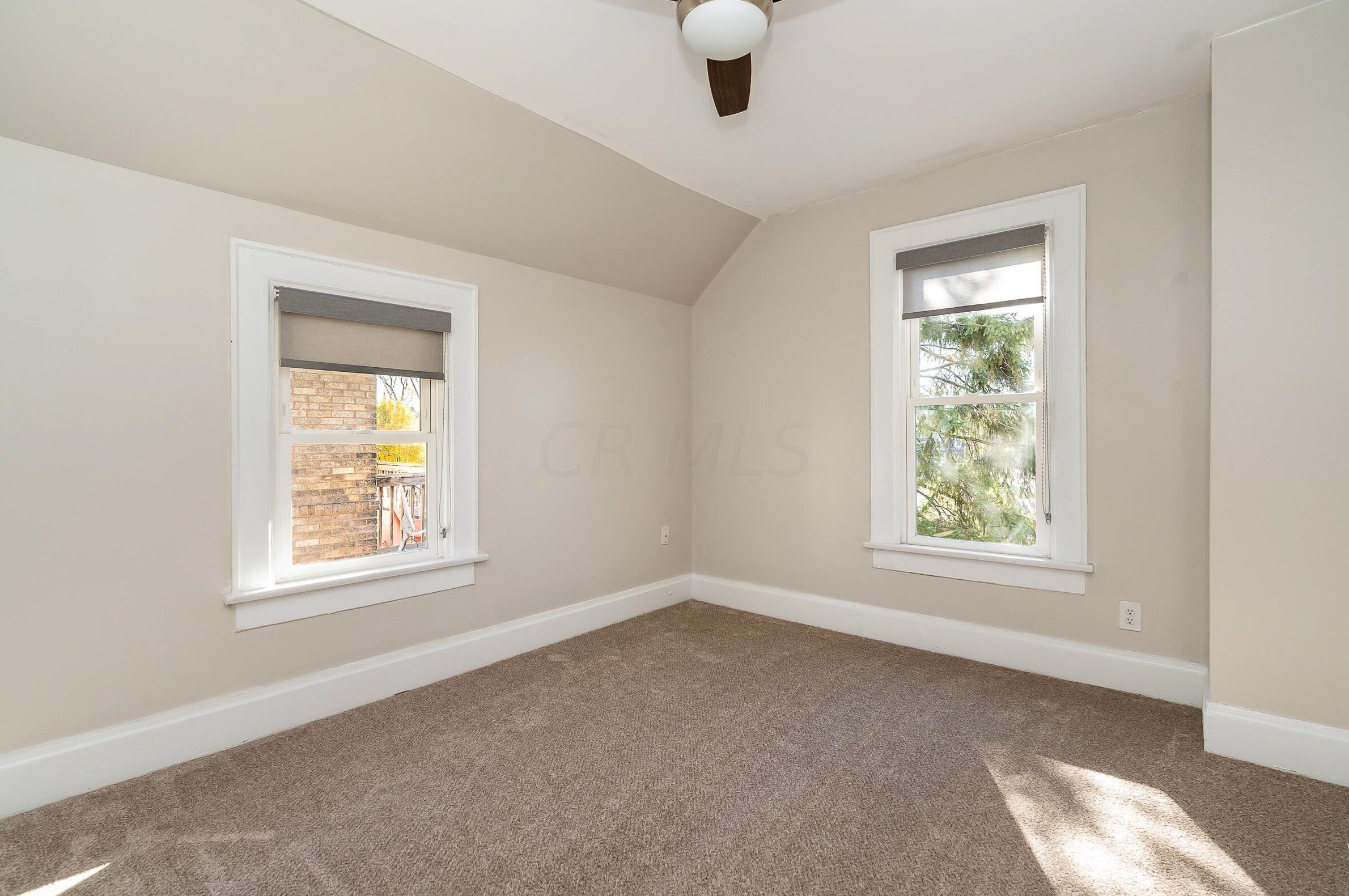 221 Morrill Ave, Columbus OH 43207-1110 exterior