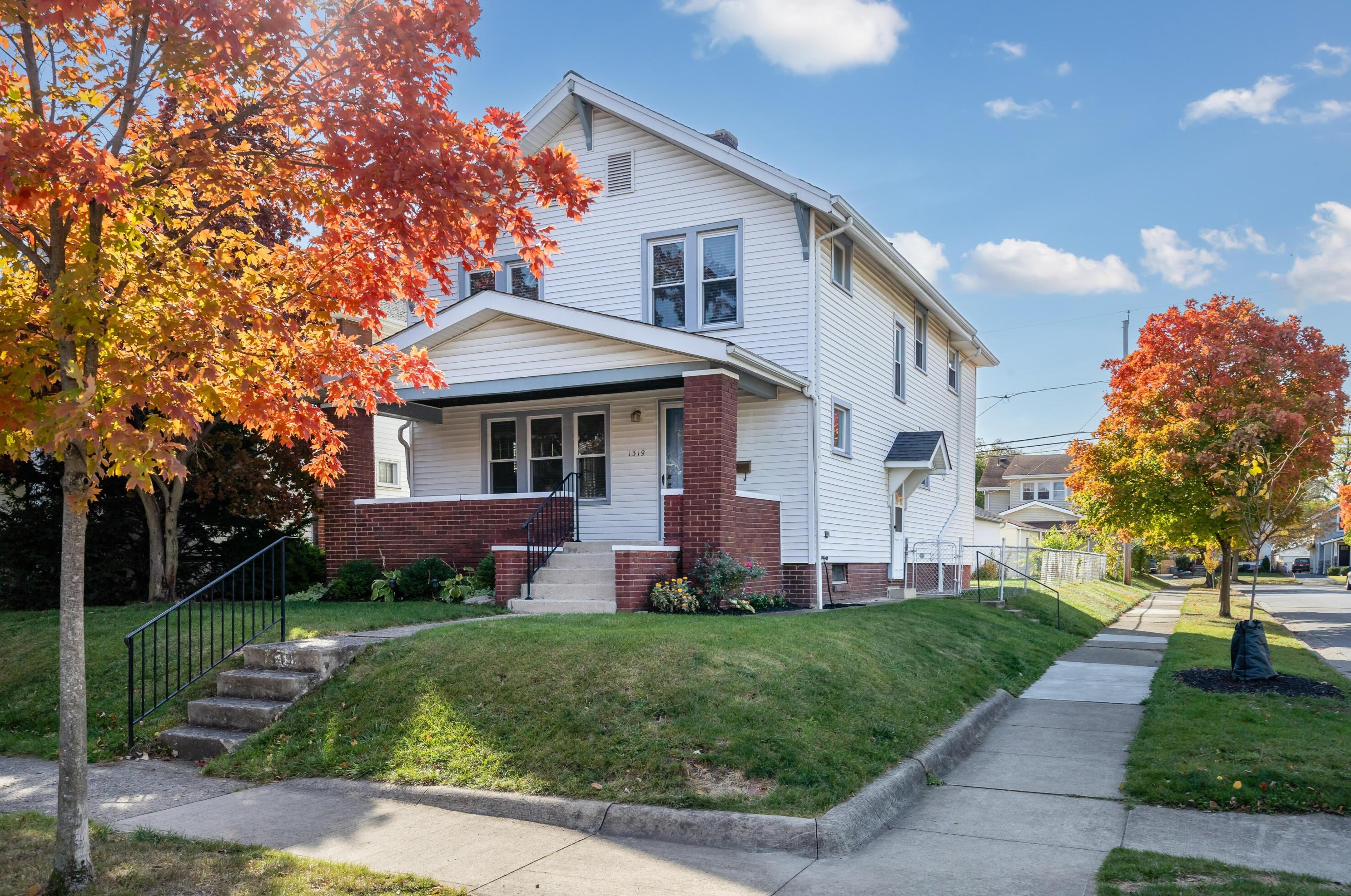 1319 Inglis Ave, Columbus, OH 43212-3555
