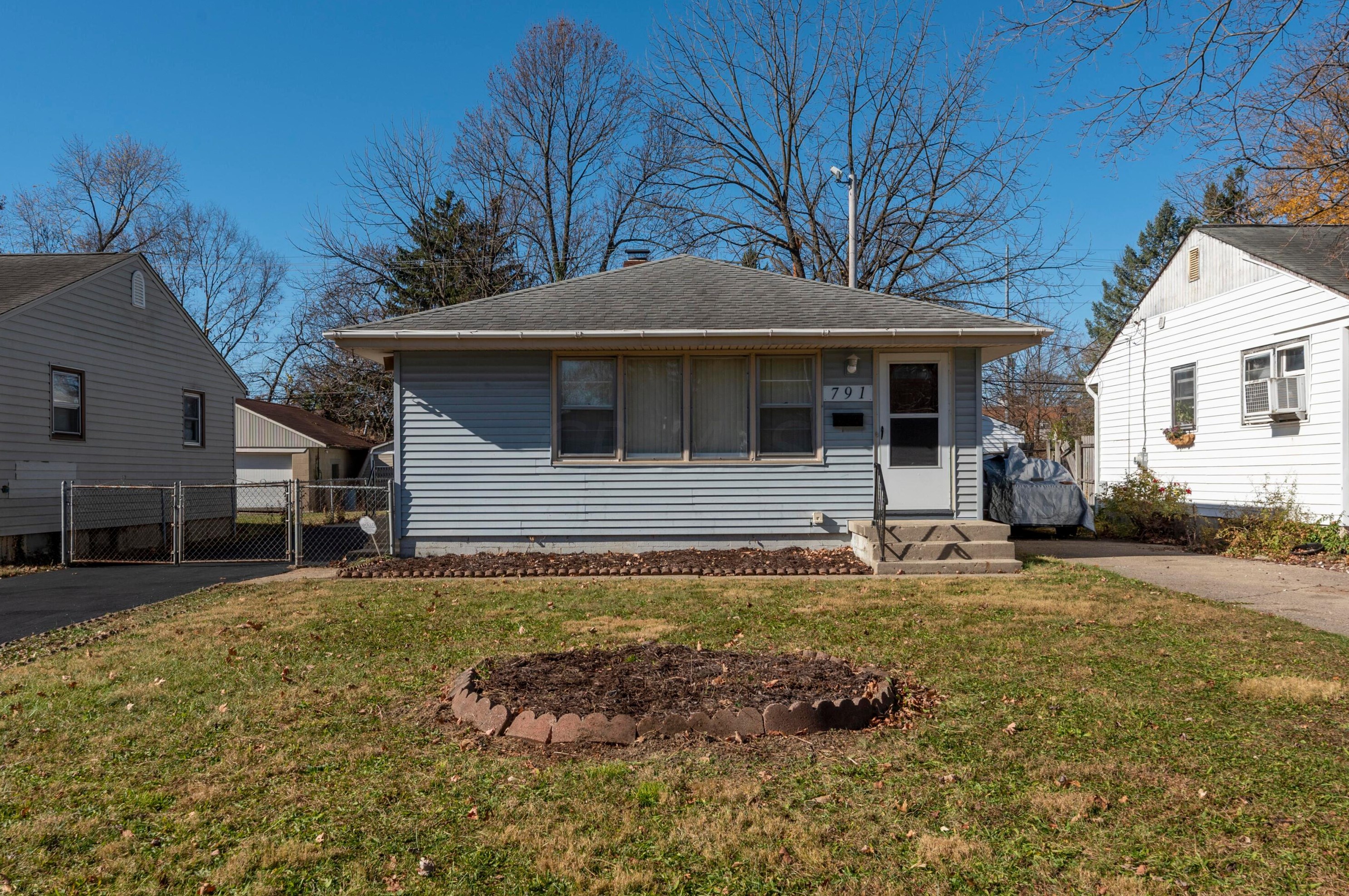 791 Ashburton Rd, Columbus OH  43227-1027 exterior