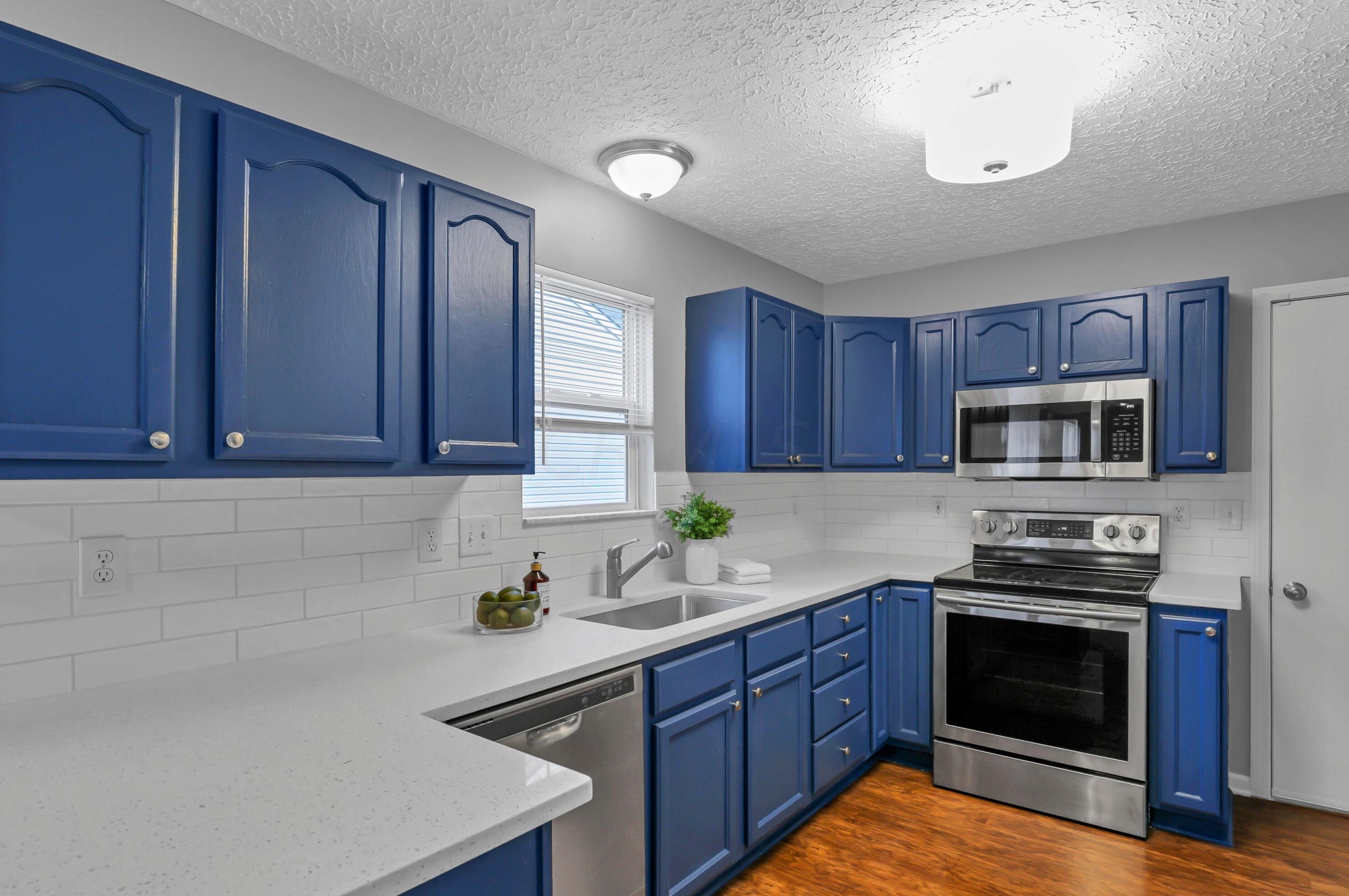 6342 Whims Rd, Cnl Wnchstr OH  43110-8577 exterior