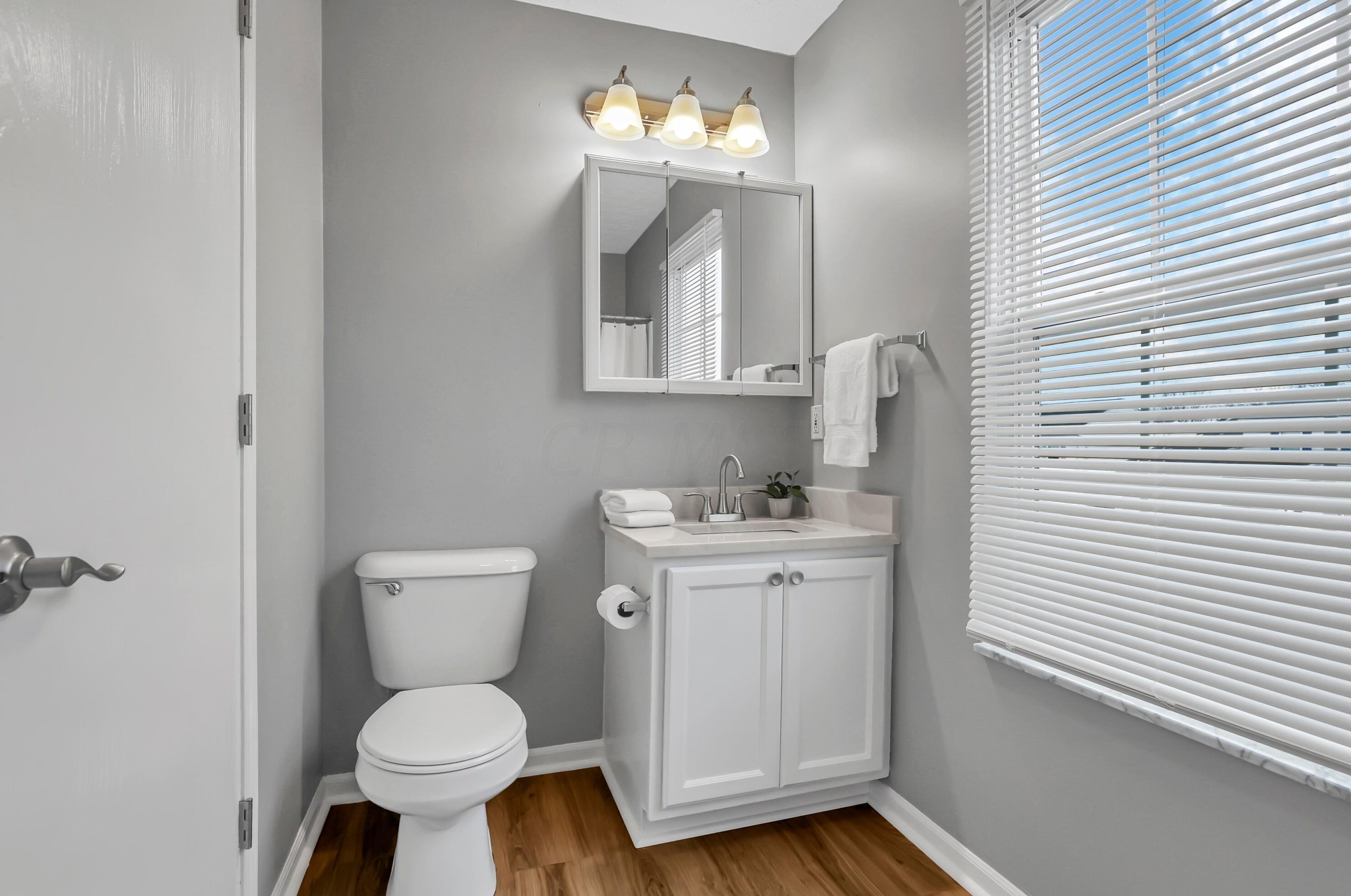 6342 Whims Rd, Cnl Wnchstr OH  43110-8577 exterior