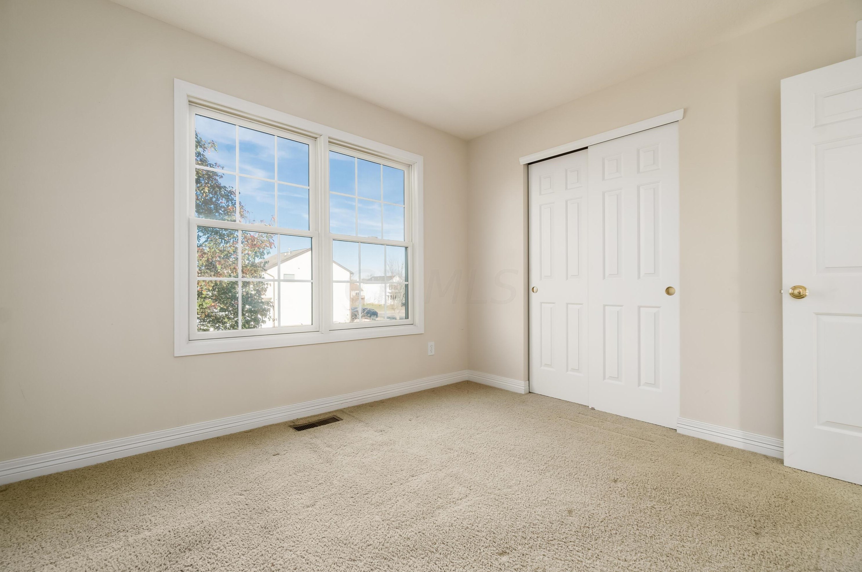 2833 Gablewood Dr, Columbus OH 43219-5030 exterior