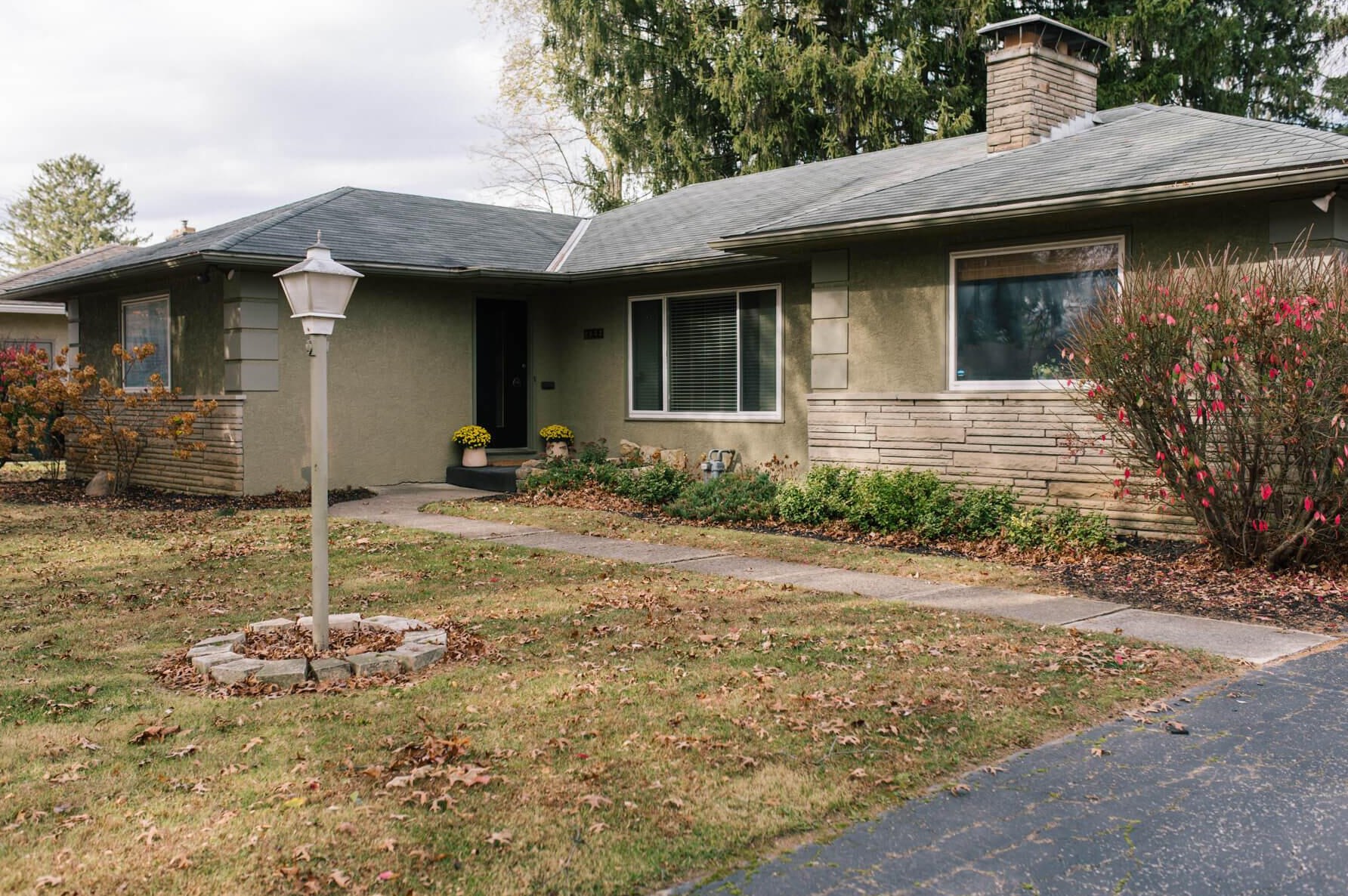 2852 Berwick Blvd, Columbus OH  43209-3001 exterior