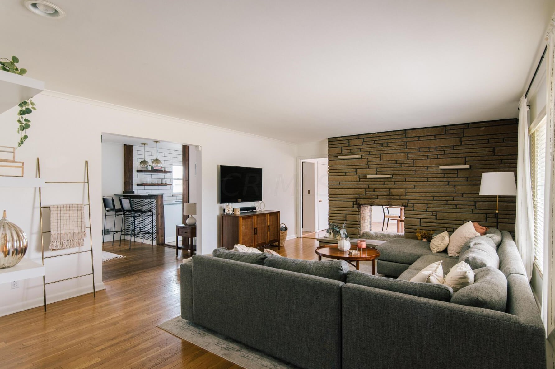 2852 Berwick Blvd, Columbus OH  43209-3001 exterior