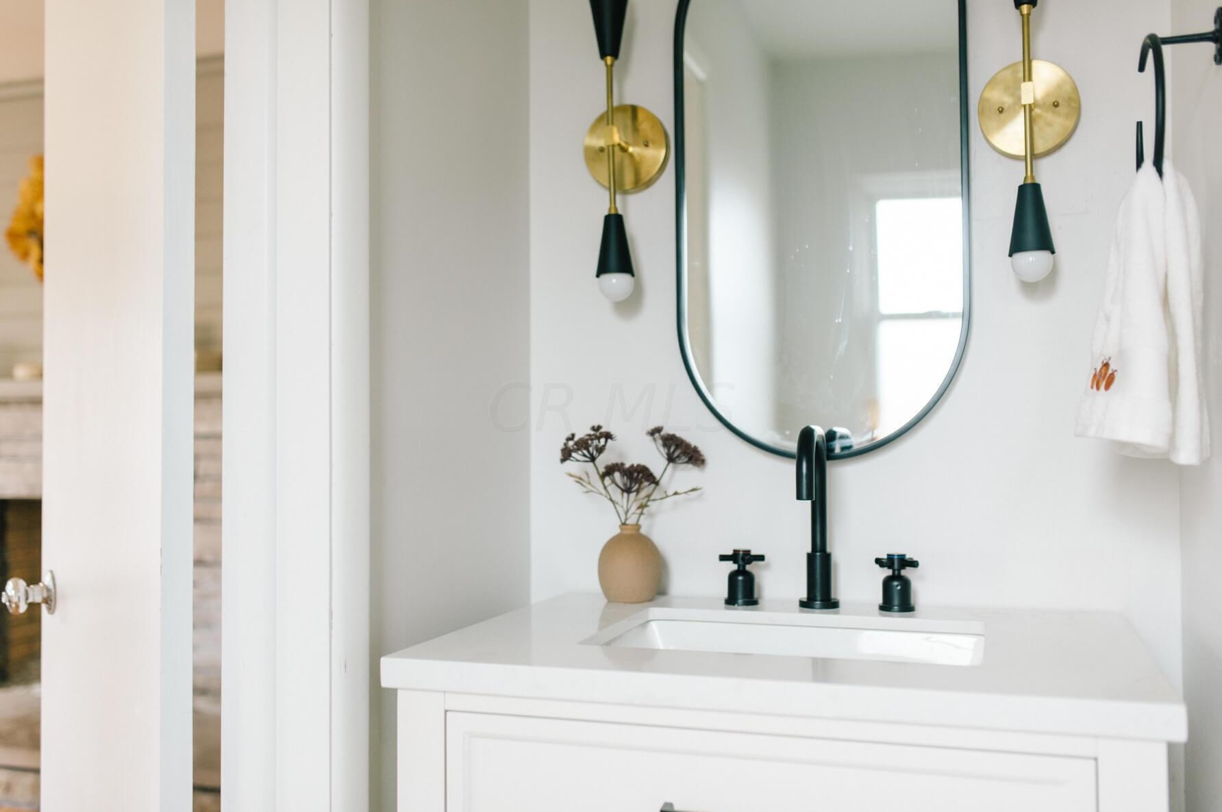 2852 Berwick Blvd, Columbus OH  43209-3001 exterior