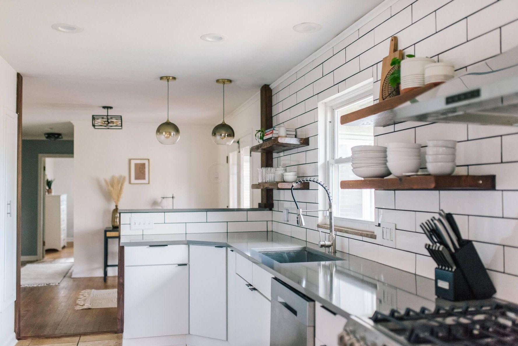 2852 Berwick Blvd, Columbus OH  43209-3001 exterior