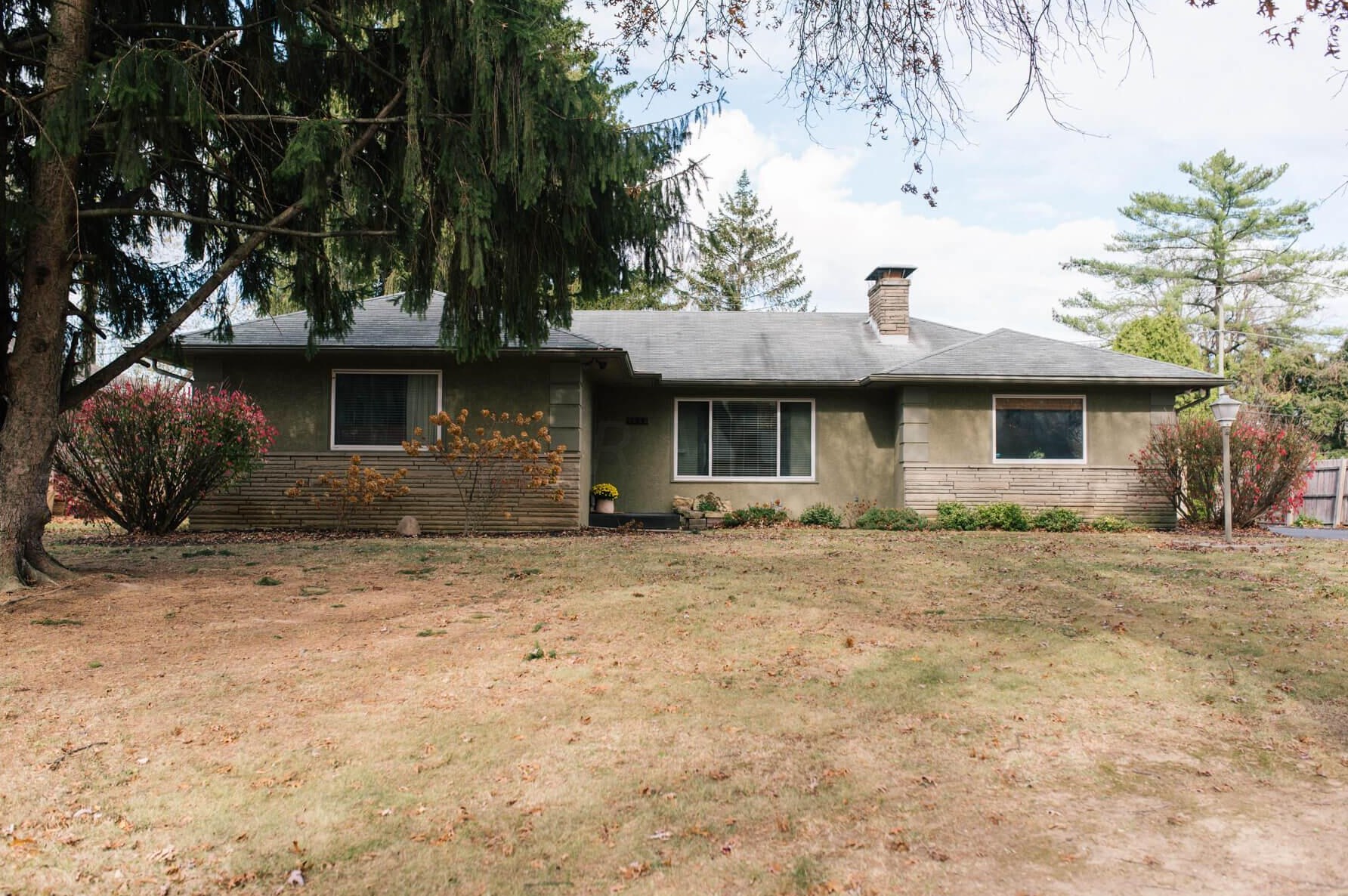 2852 Berwick Blvd, Columbus OH  43209-3001 exterior