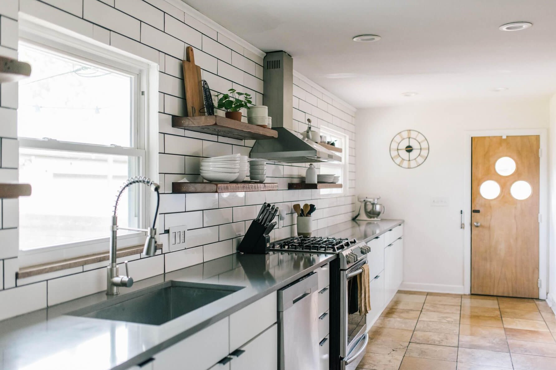 2852 Berwick Blvd, Columbus OH  43209-3001 exterior