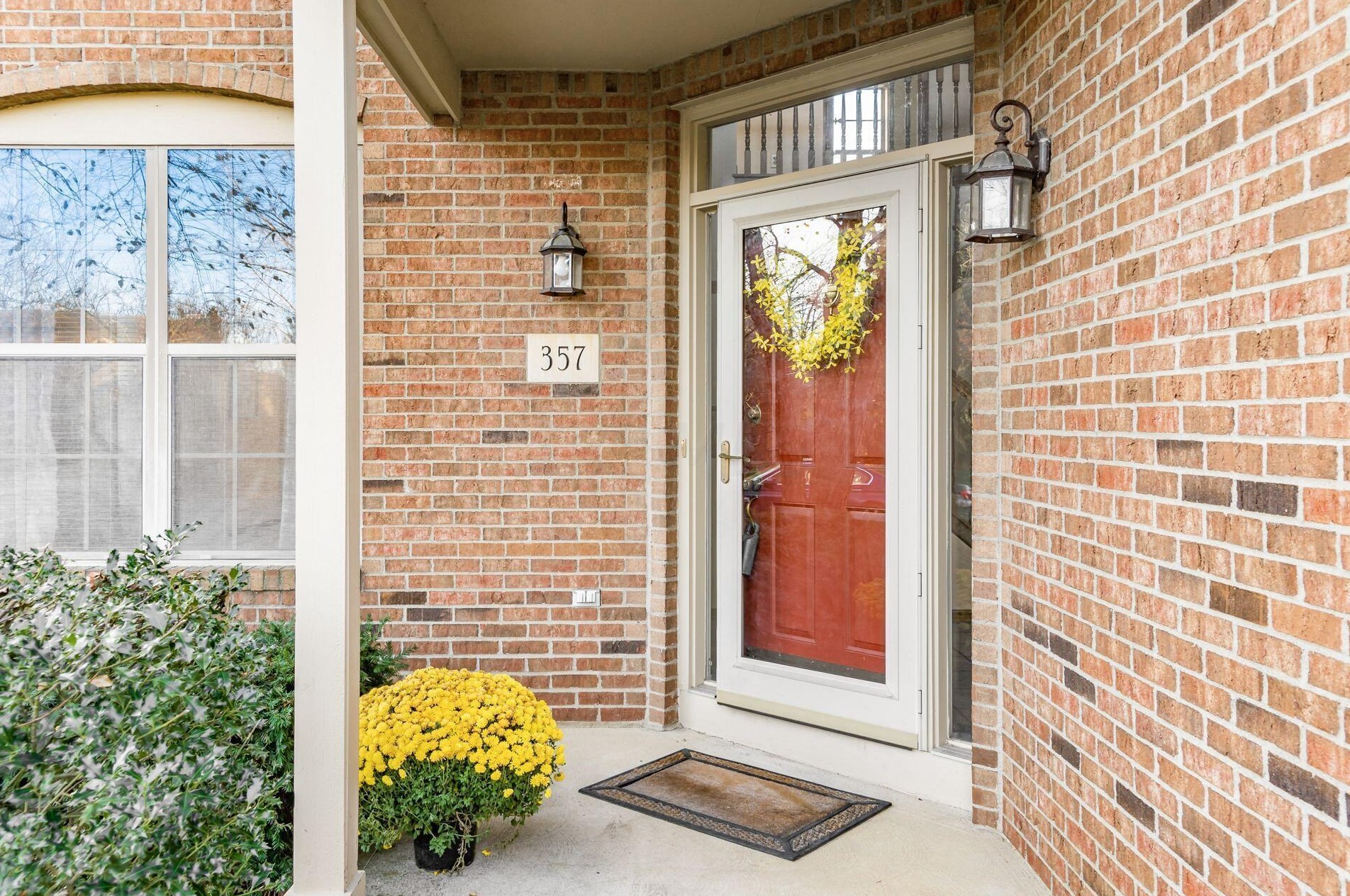 357 Harrogate Ct, Westerville, OH 43082-6328