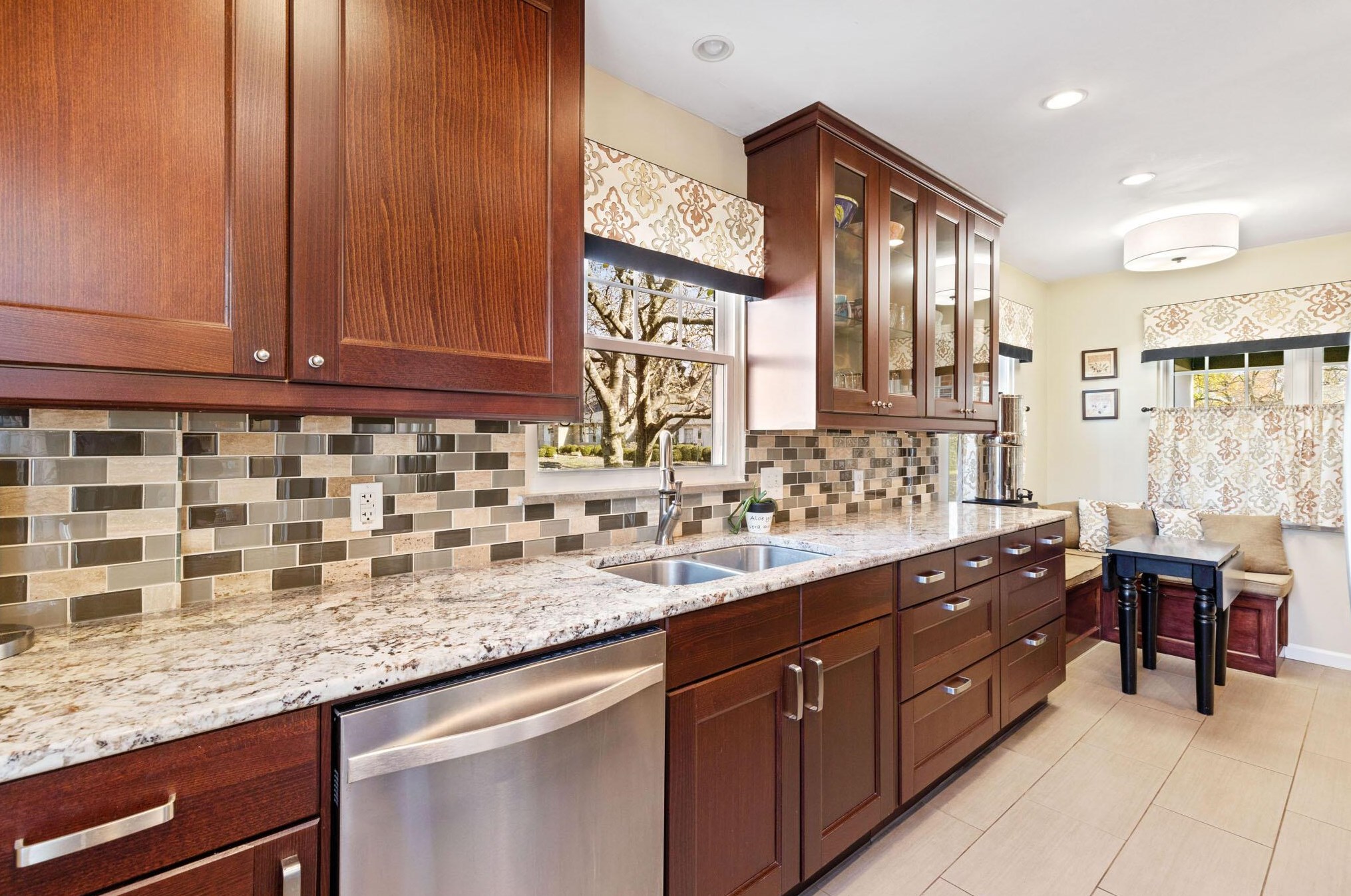 953 Pleasant Ridge Ave, Columbus OH 43209-5416 exterior