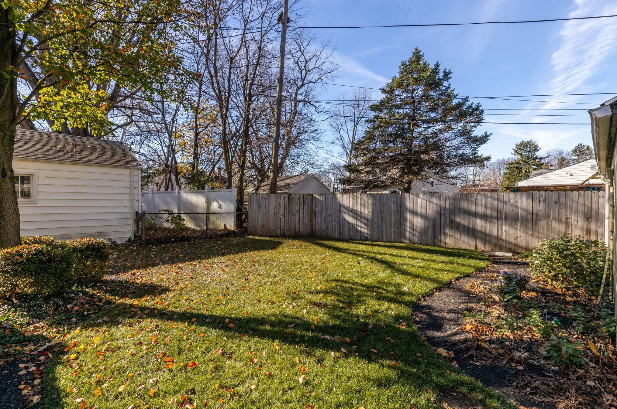 953 Pleasant Ridge Ave, Columbus OH 43209-5416 exterior