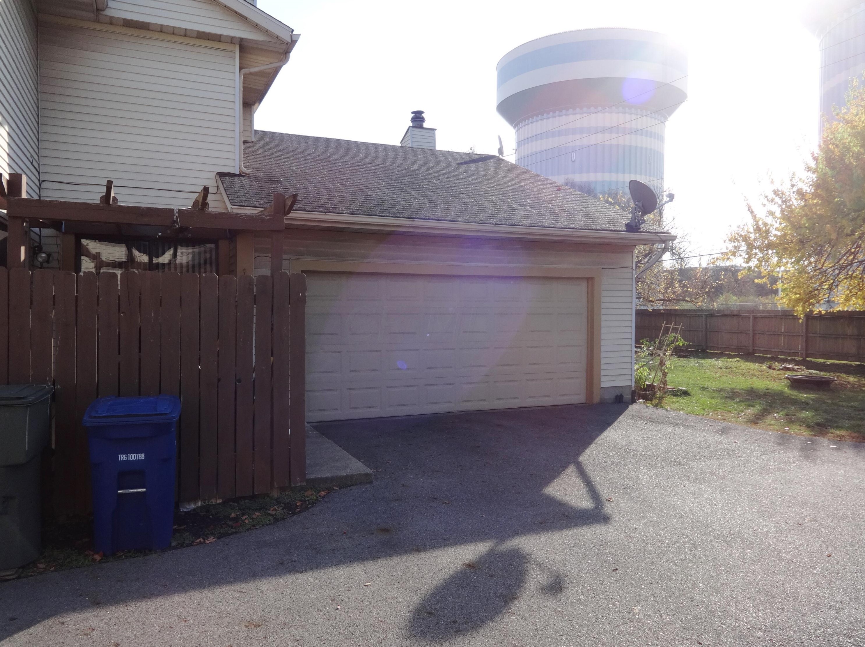 1815 Watertower Dr, Columbus, OH 43235-5983