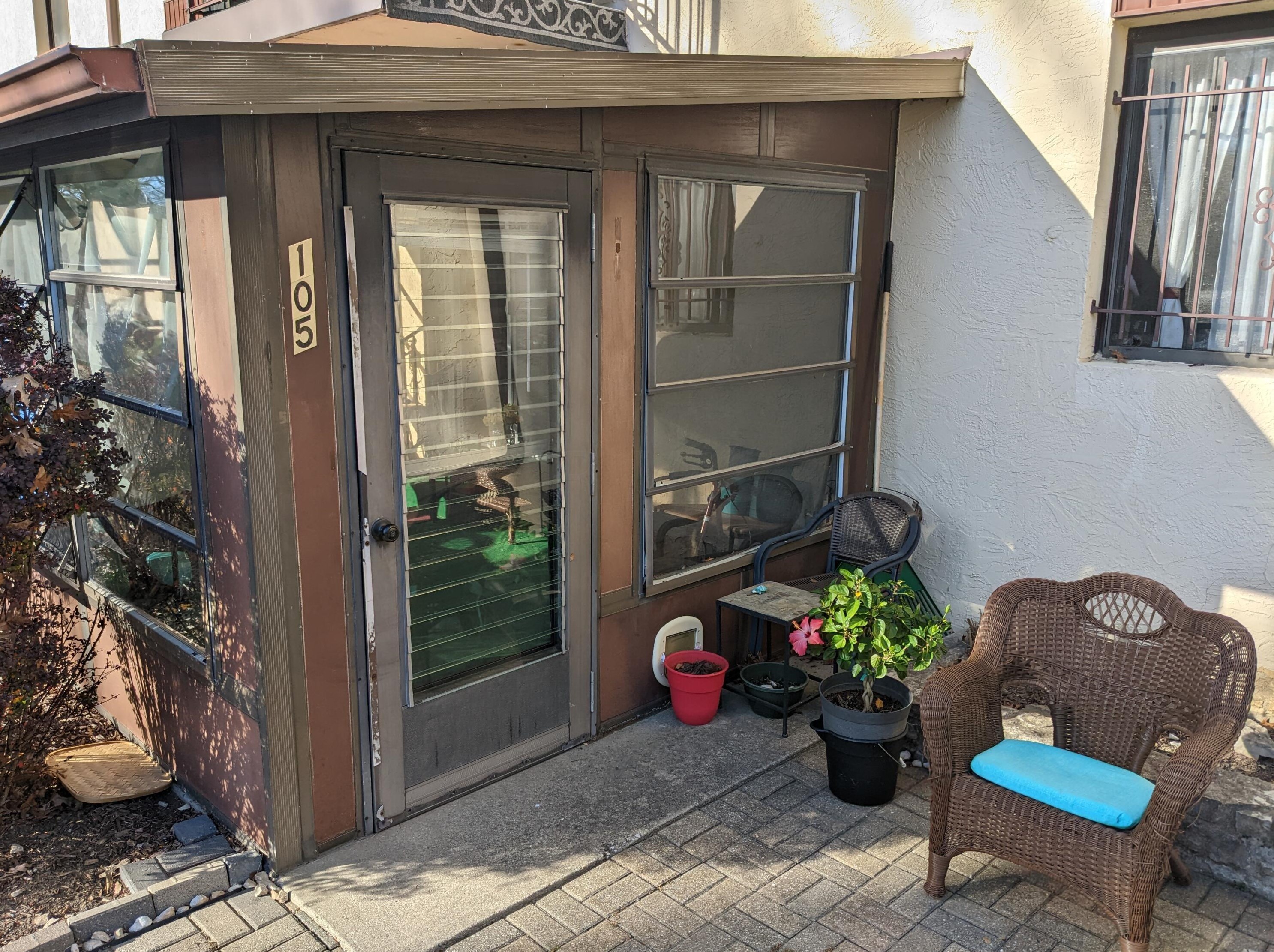 4141 Karl Rd, Columbus OH 43224-6003 exterior