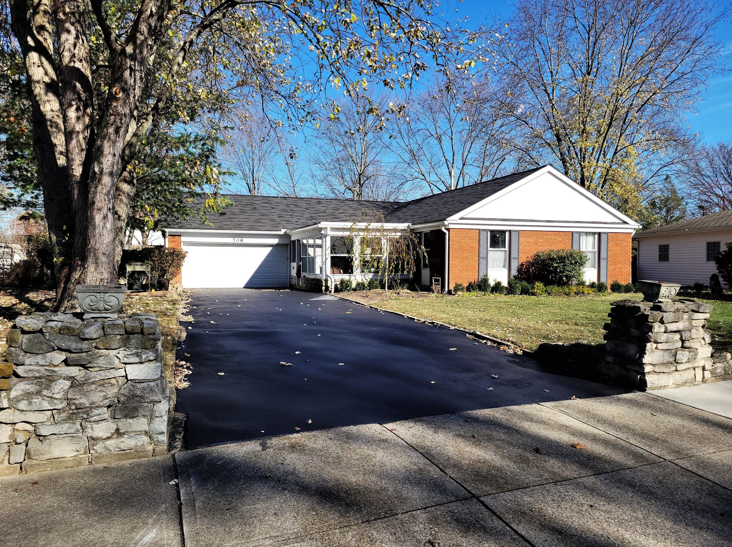 708 College Crest Rd, Westerville, OH 43081-1365