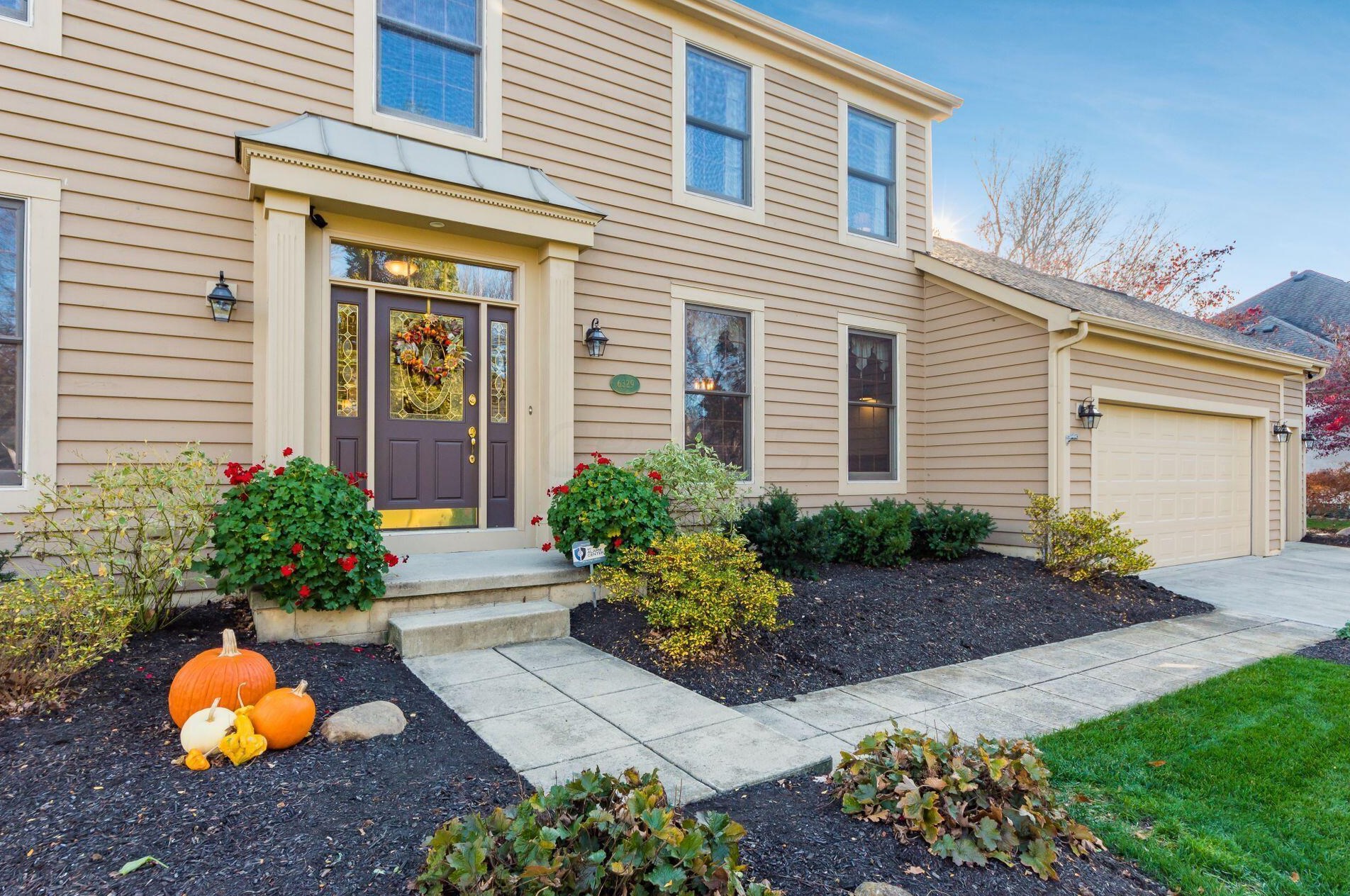 6329 Manteo Dr, Dublin, OH 43016-8482