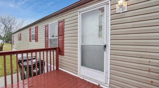 170 Spruce Ridge Dr, Ashville OH  43103-1090 exterior