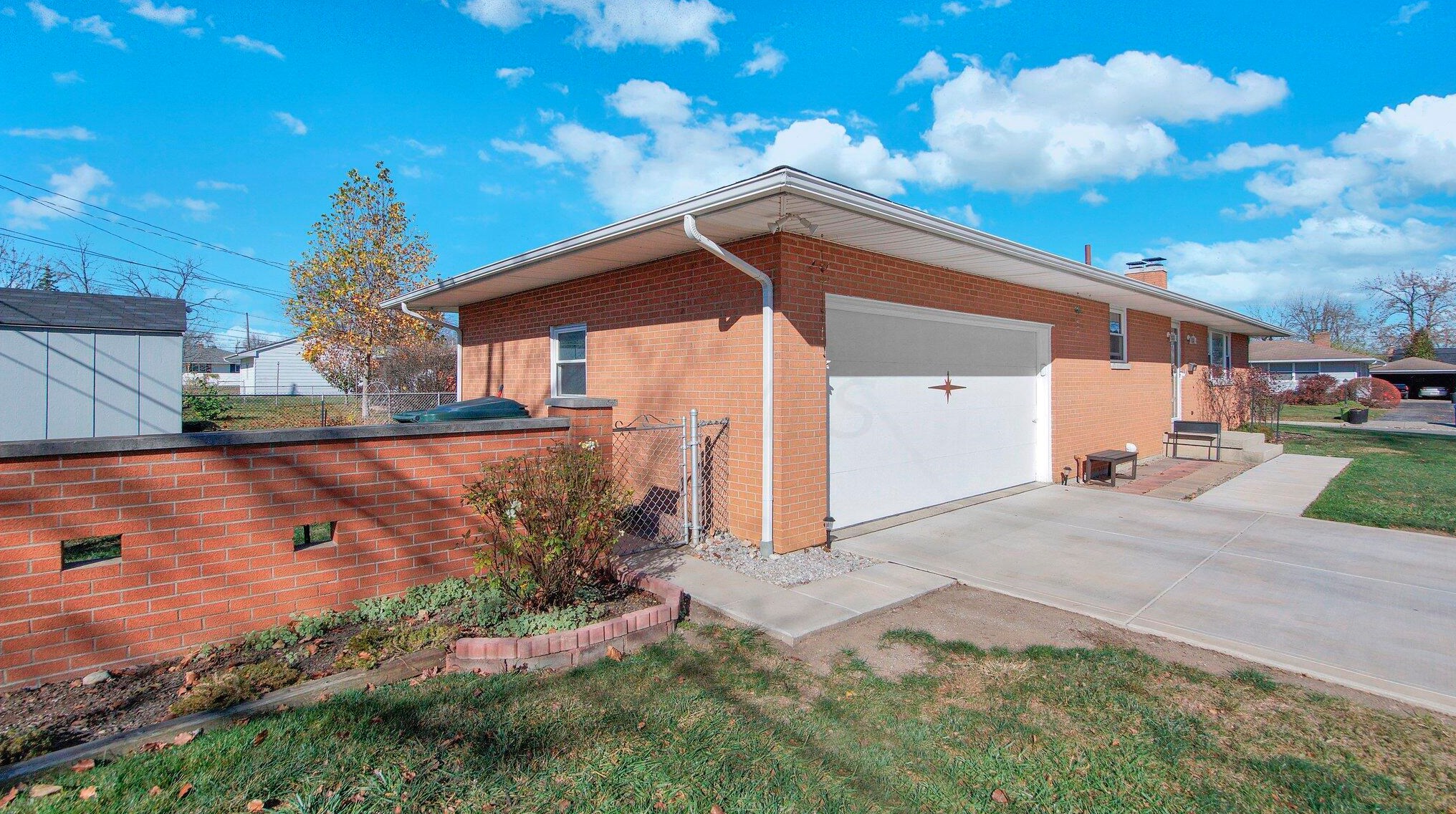 2753 Rosedale Ave, Columbus, OH 43204-2747