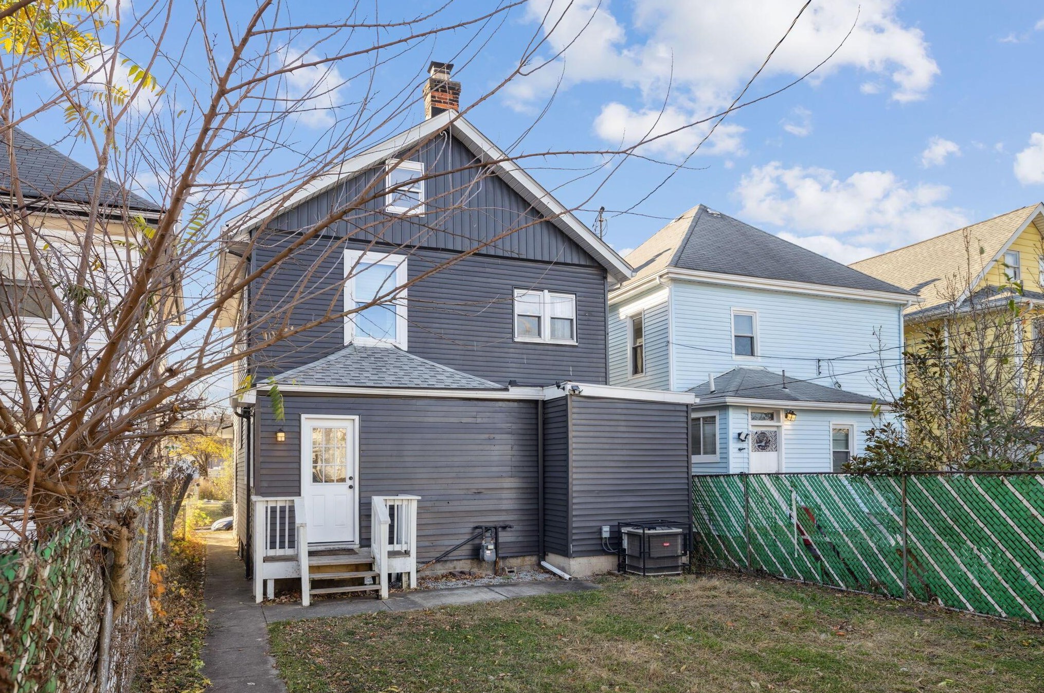 130 Dana Ave, Columbus OH  43222-1329 exterior