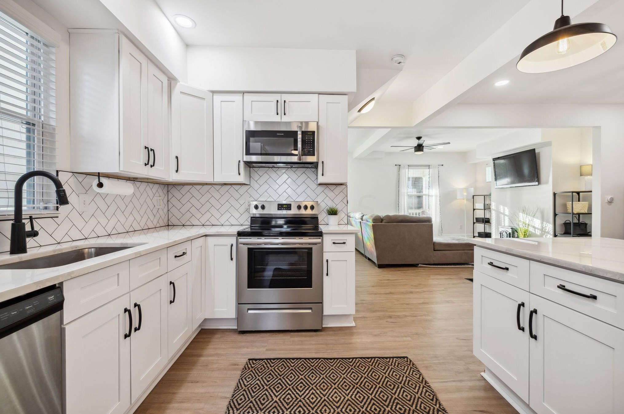 130 Dana Ave, Columbus OH  43222-1329 exterior