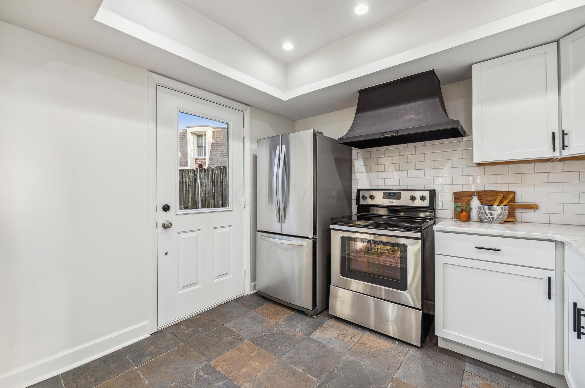 1568 Lafayette Dr, Columbus OH 43220-3867 exterior