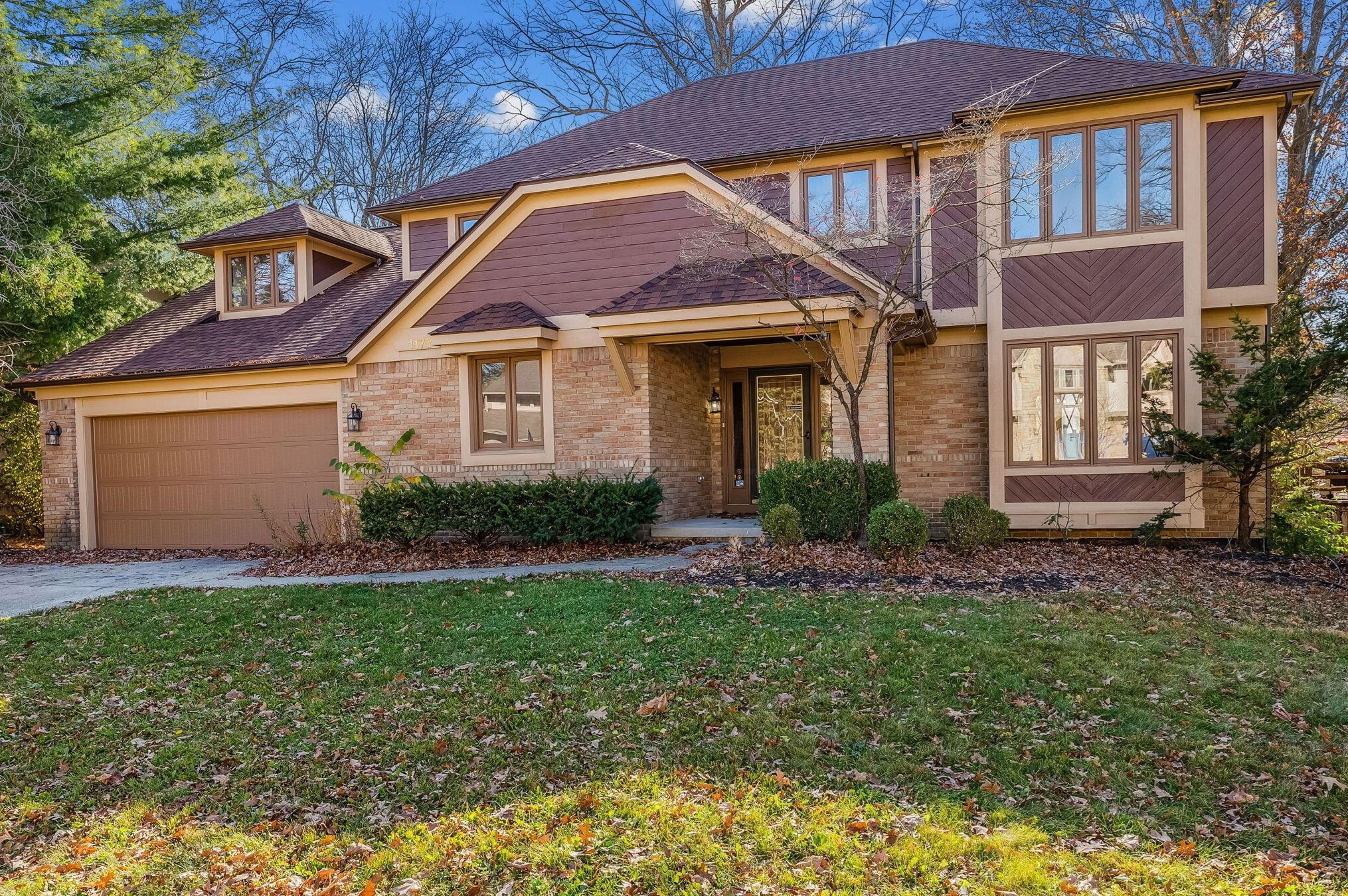 1177 Forest Glen Rd, Westerville, OH 43081-3227
